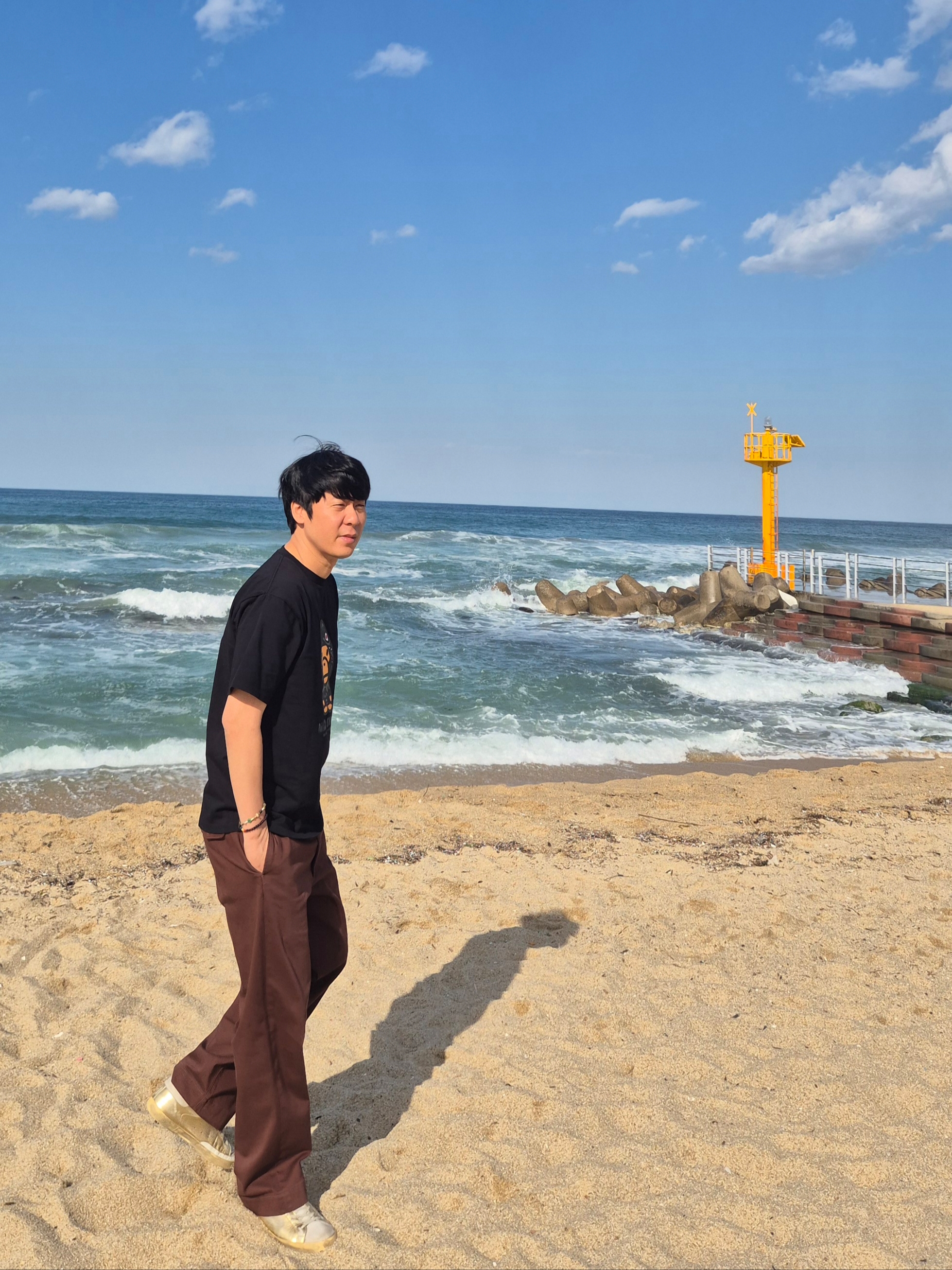 BAPE 1st Camo Milo Shark FZH T-Shirt Black Green, TOWTOW.ARCHIVE Garden Bracelet Mix 착용 스타일 - 3