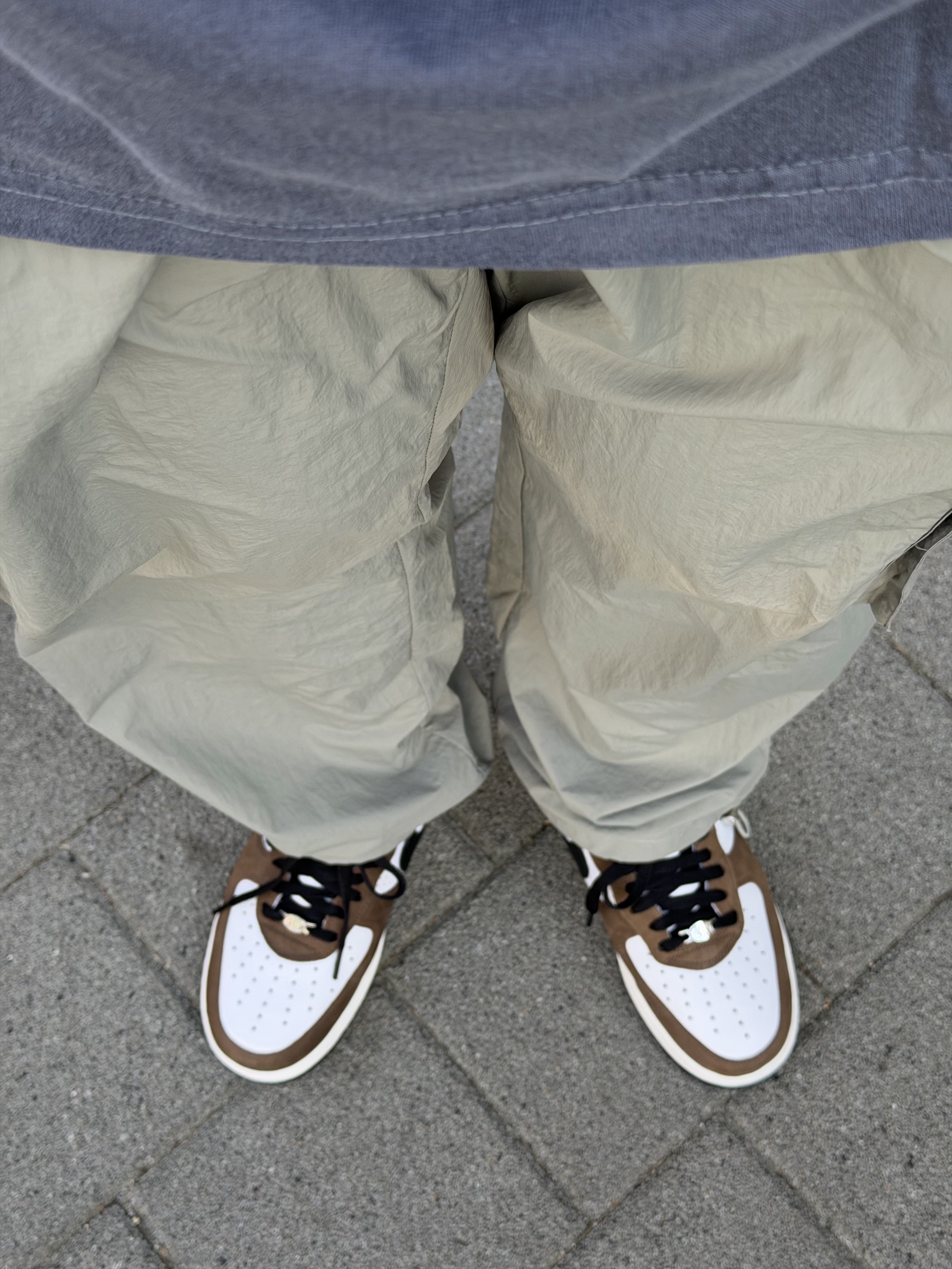 Nike Air Force 1 Low Retro White and Baroque Brown, MAX SIEDENTOPF Solo Exhibition 1인권 착용 스타일 - 2