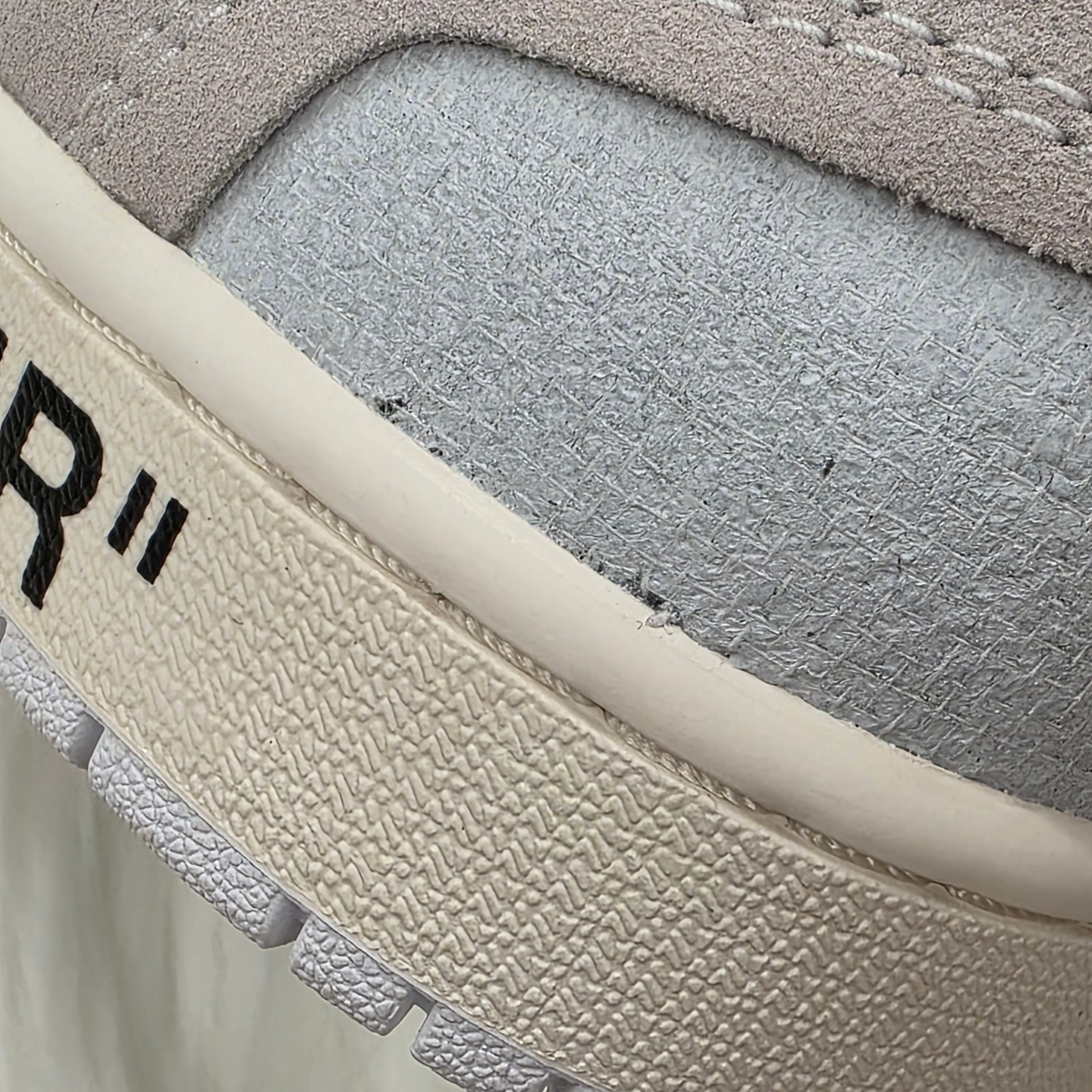 Jordan 1 x Virgil Abloh Archive Retro High Alaska White 착용 스타일 - 2