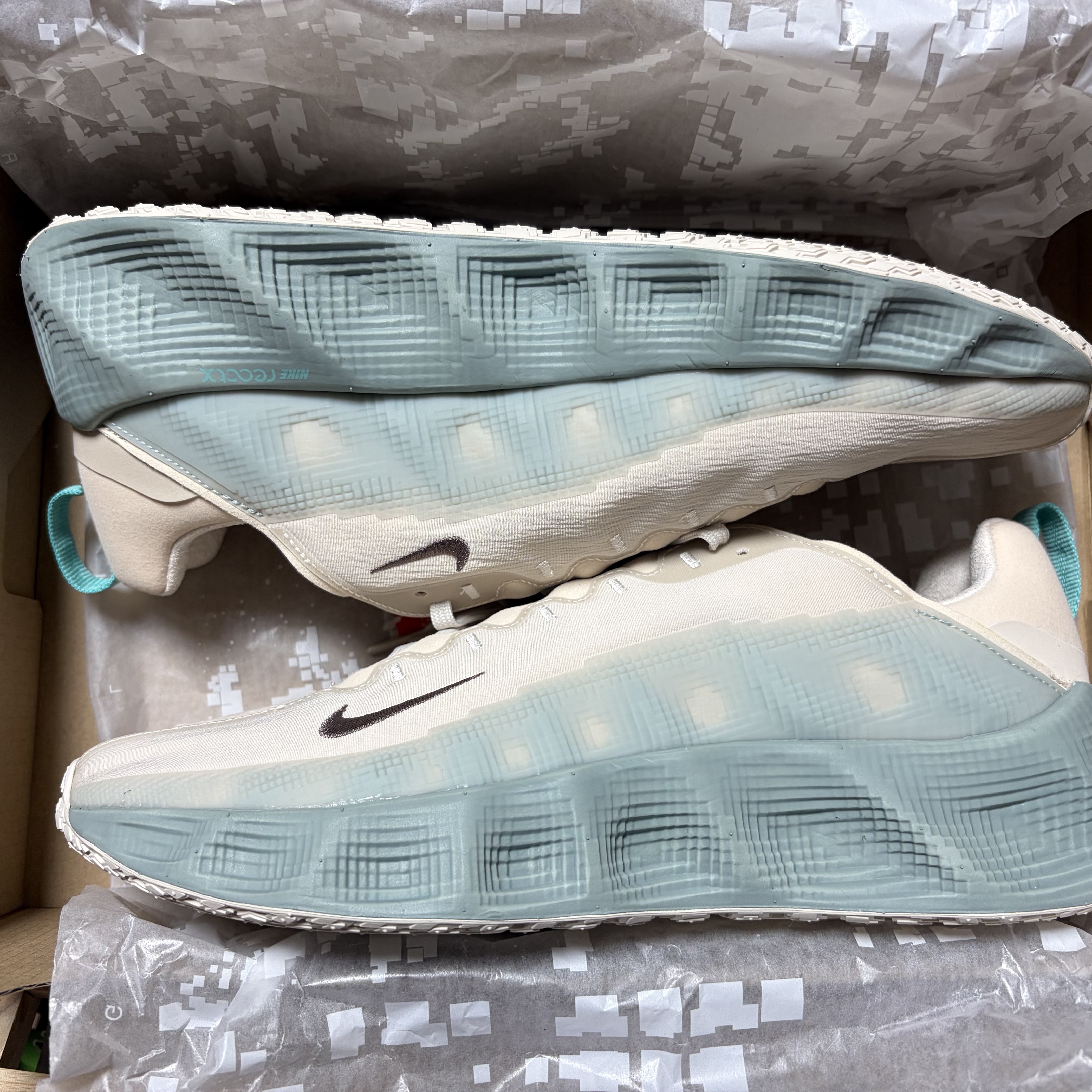 Nike Ava Rover Washed Teal Light Orewood Brown 착용 스타일 - 2