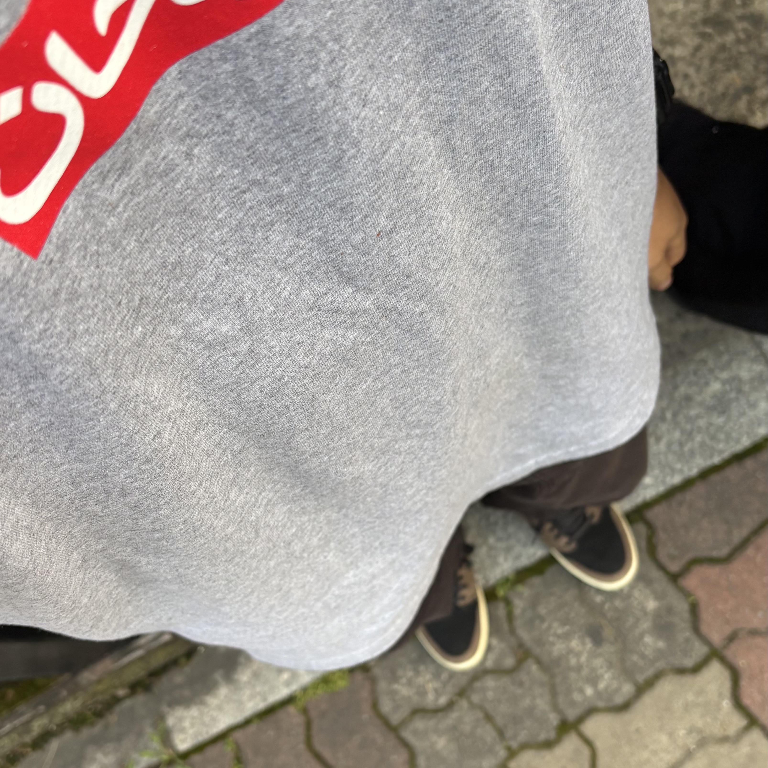 Supreme Arabic Box Logo T-Shirt Heather Grey - 26SS, Jordan 1 x Travis Scott Retro Low OG SP Mocha 착용 스타일