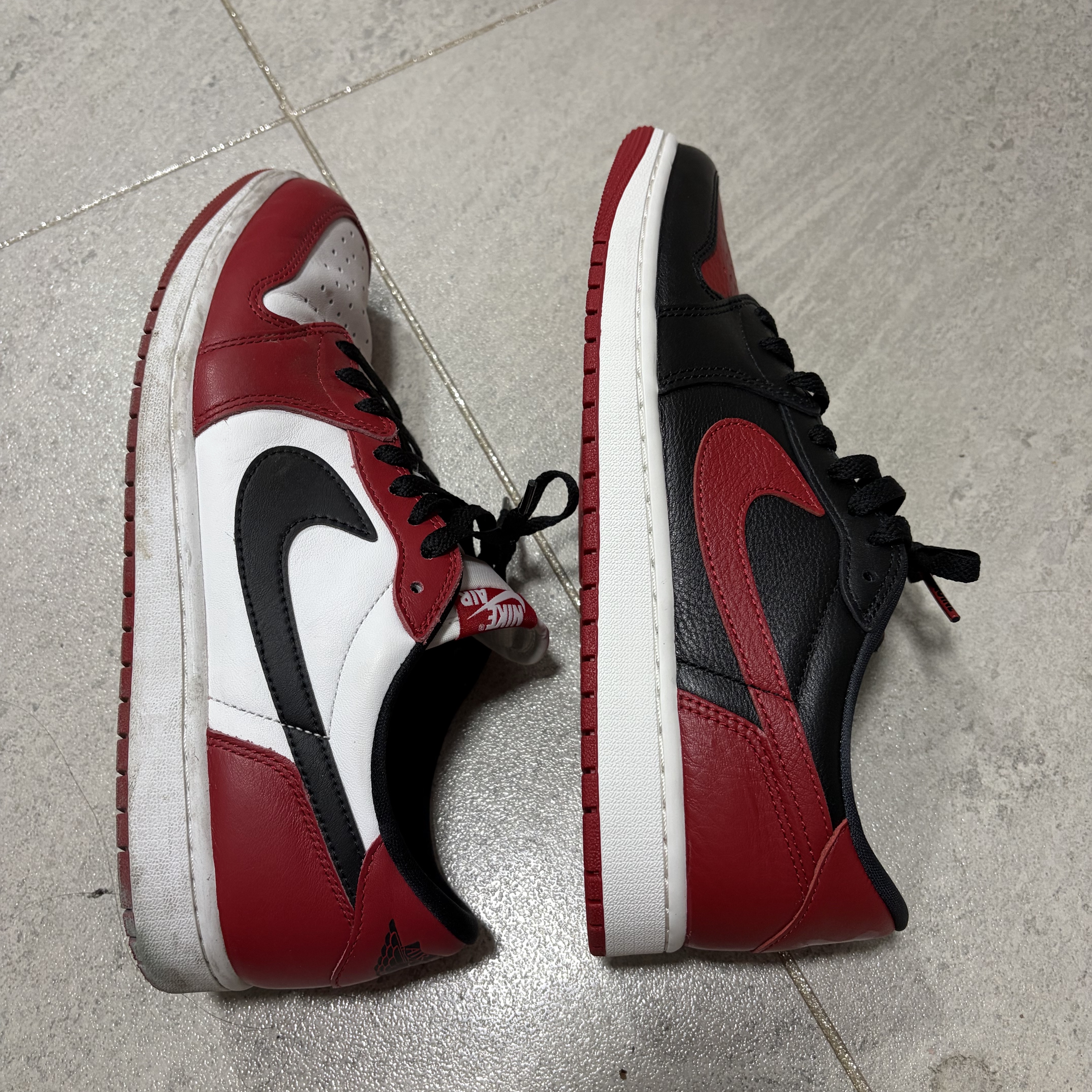 Jordan 1 Retro Low OG Banned 2026, Jordan 1 Low OG Starfish 착용 스타일 - 2