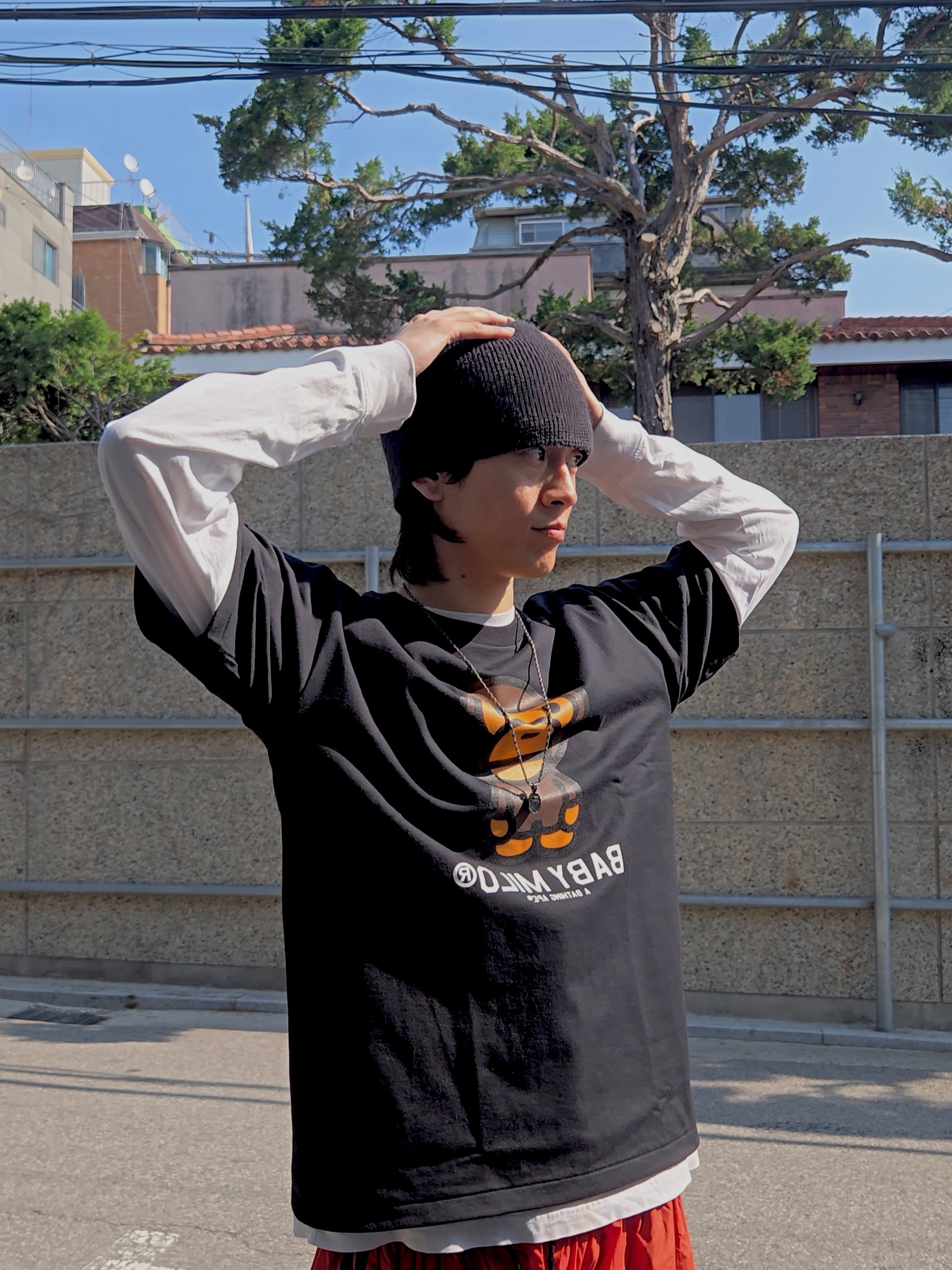 BAPE Baby Milo T-Shirt Black, Adidas Adiracer Hi Core Black Cloud White 착용 스타일 - 1