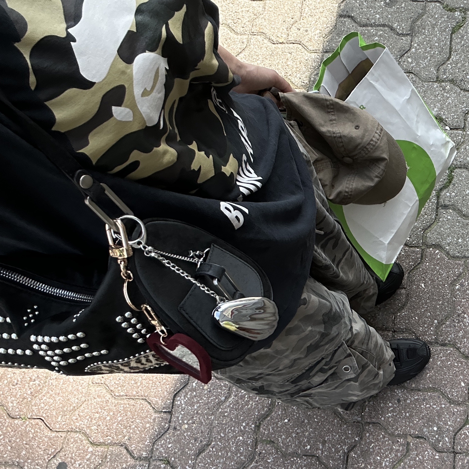 BAPE 1st Camo By Bathing Ape T-Shirt Black 착용 스타일 - 2