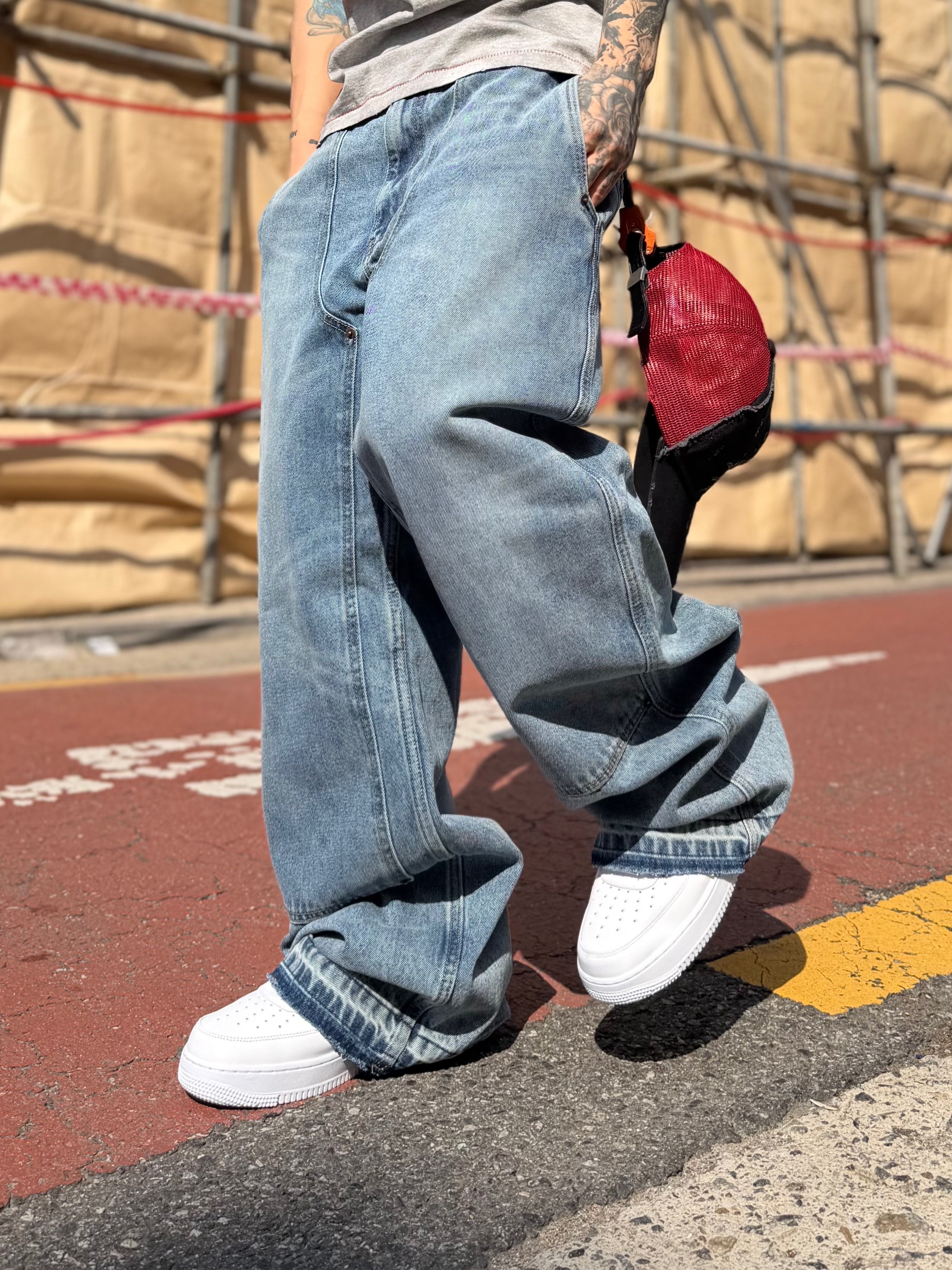 Nike Air Force 1 '07 Low White, tornortied Messiah T-Shirt
Gray 착용 스타일 - 9