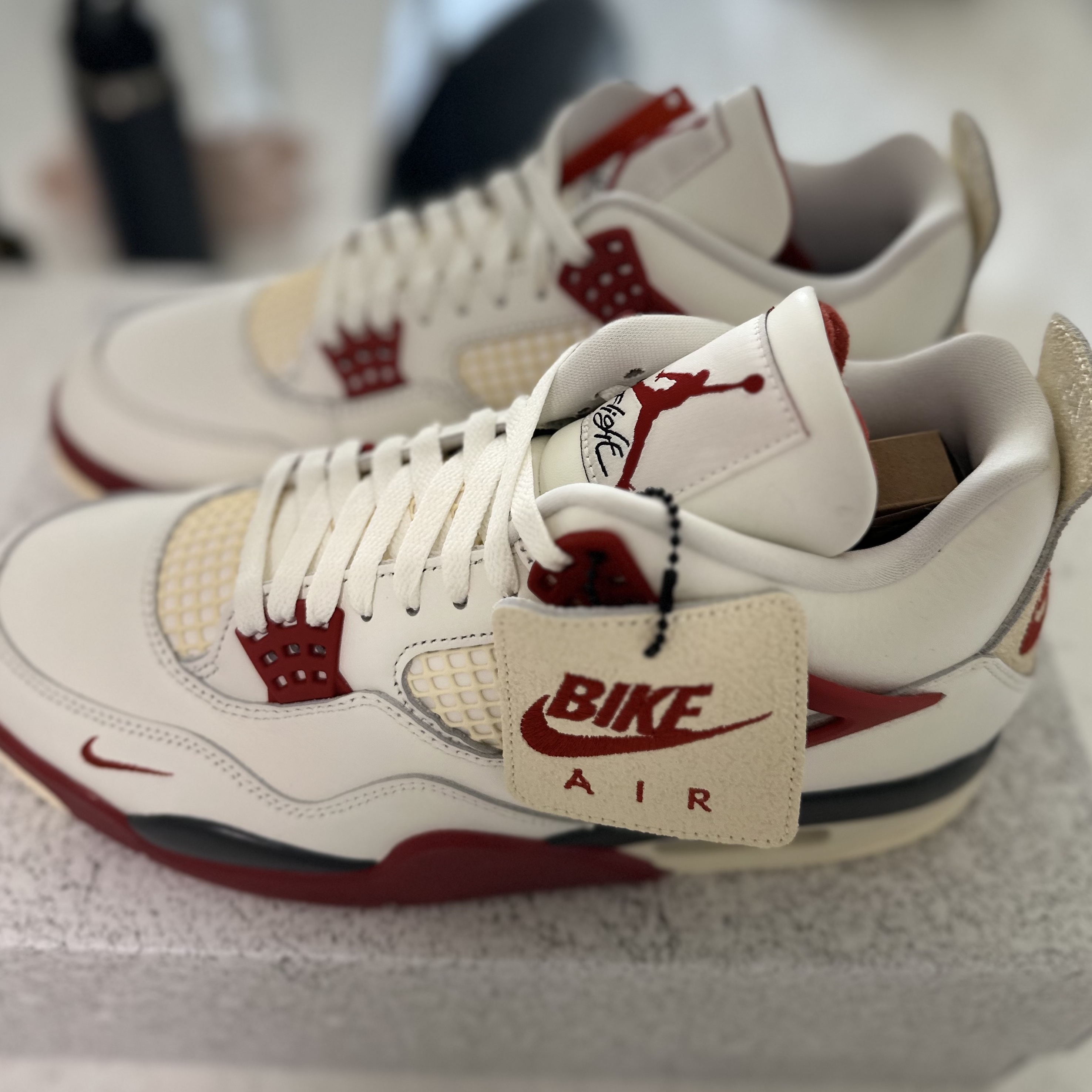 Jordan 4 x Nigel Sylvester Retro OG Brick After Brick 착용 스타일 - 6