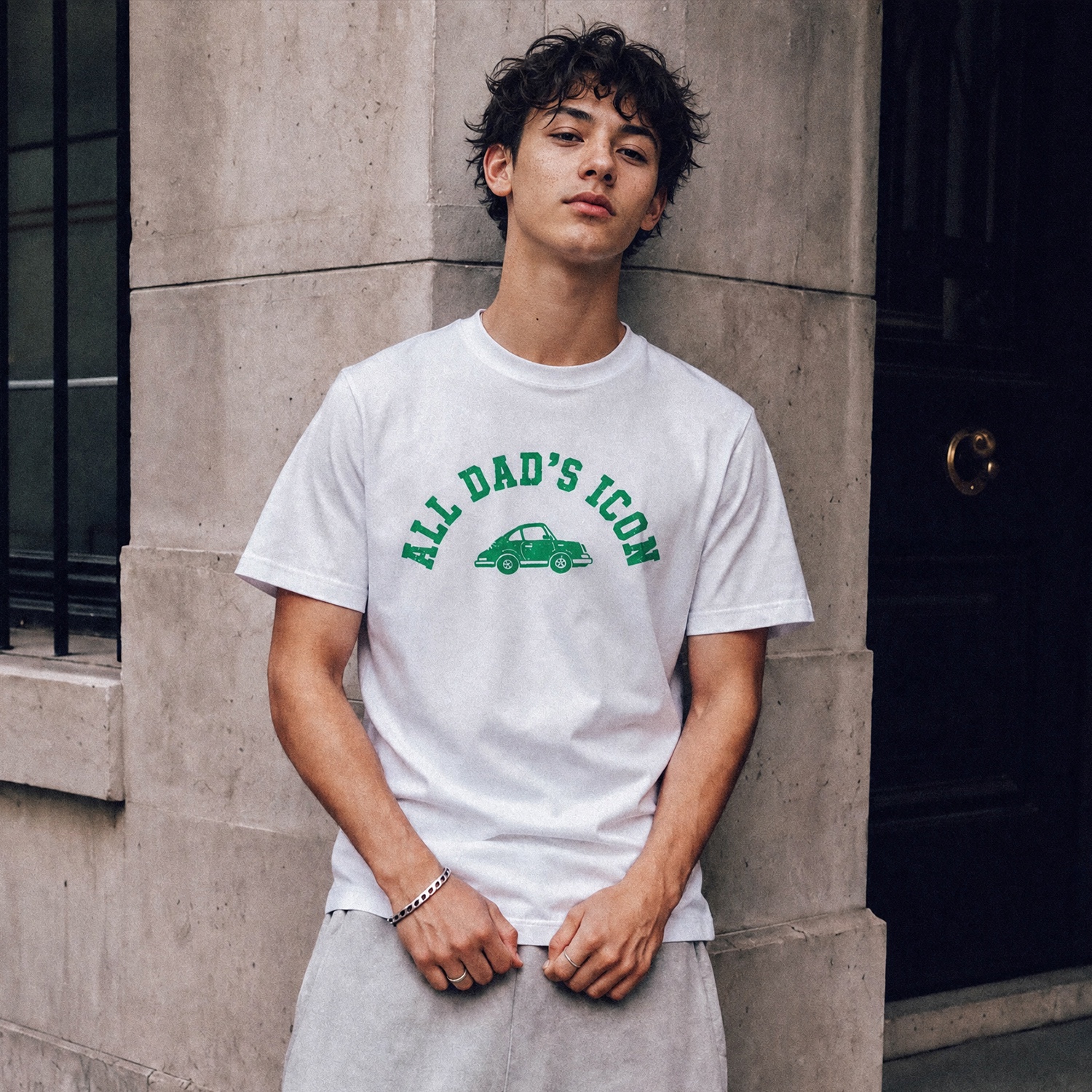 GILDAN X Vintage Collection ALL DADS ICON T-Shirt 착용 스타일