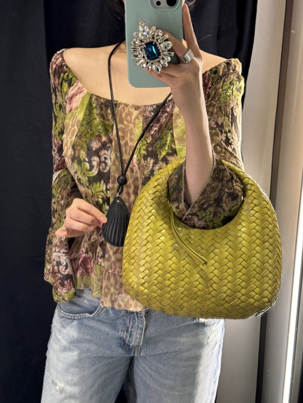& Other Stories Small Braided Leather Bag Olive, Sanrio Hello Kitty Hula Kiss 4" Hawaii Series Plush 착용 스타일 - 3