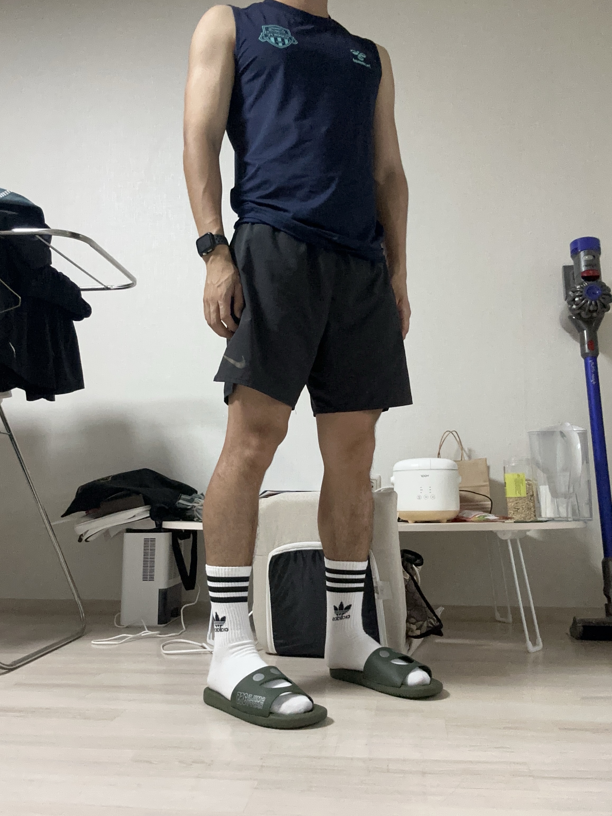 Adidas Mid Cut Crew Socks White Medium Grey Heather (3 Pack) 착용 스타일
