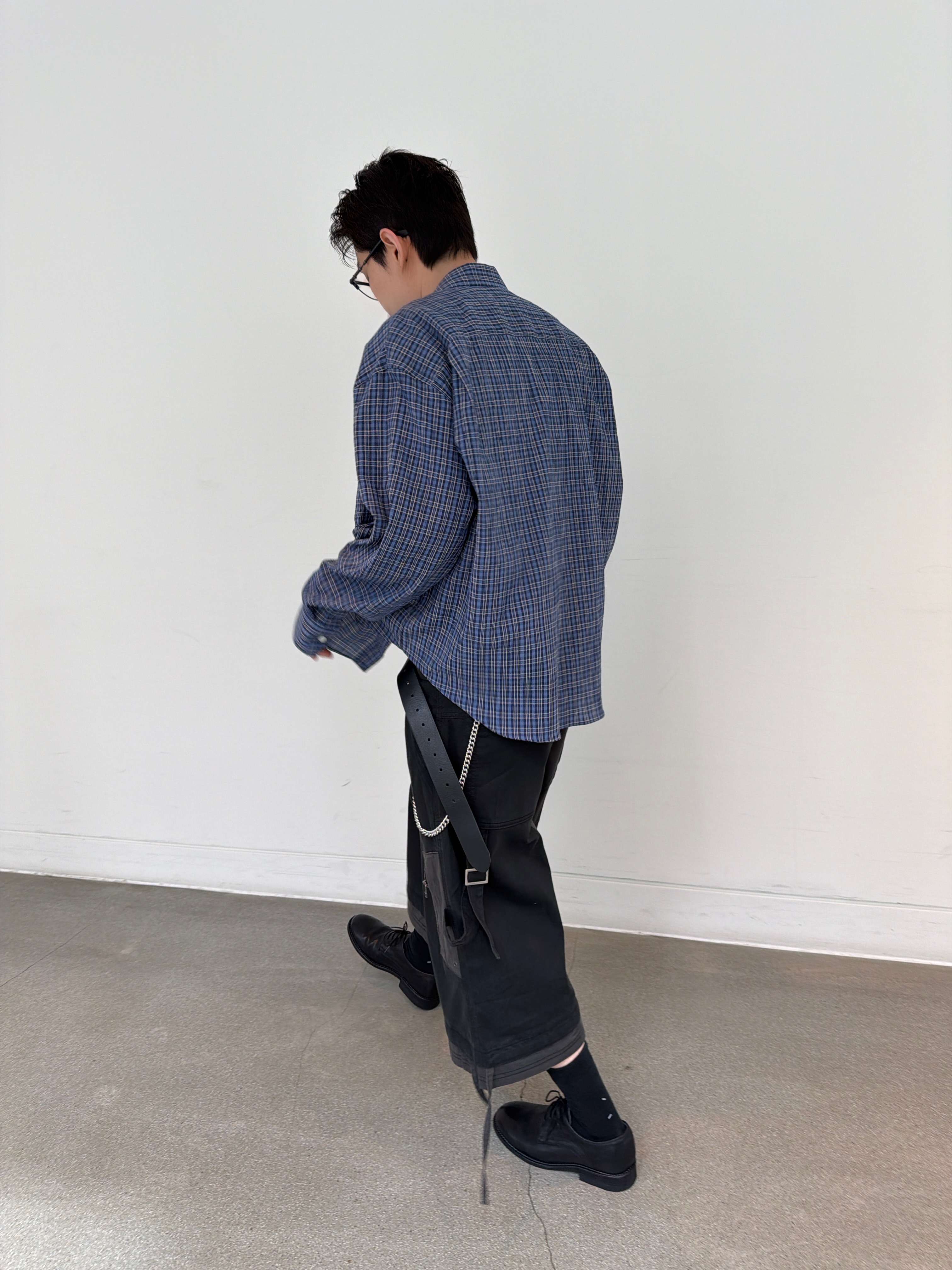 ETCE Layered Cargo Bermuda Shorts Black 착용 스타일 - 9