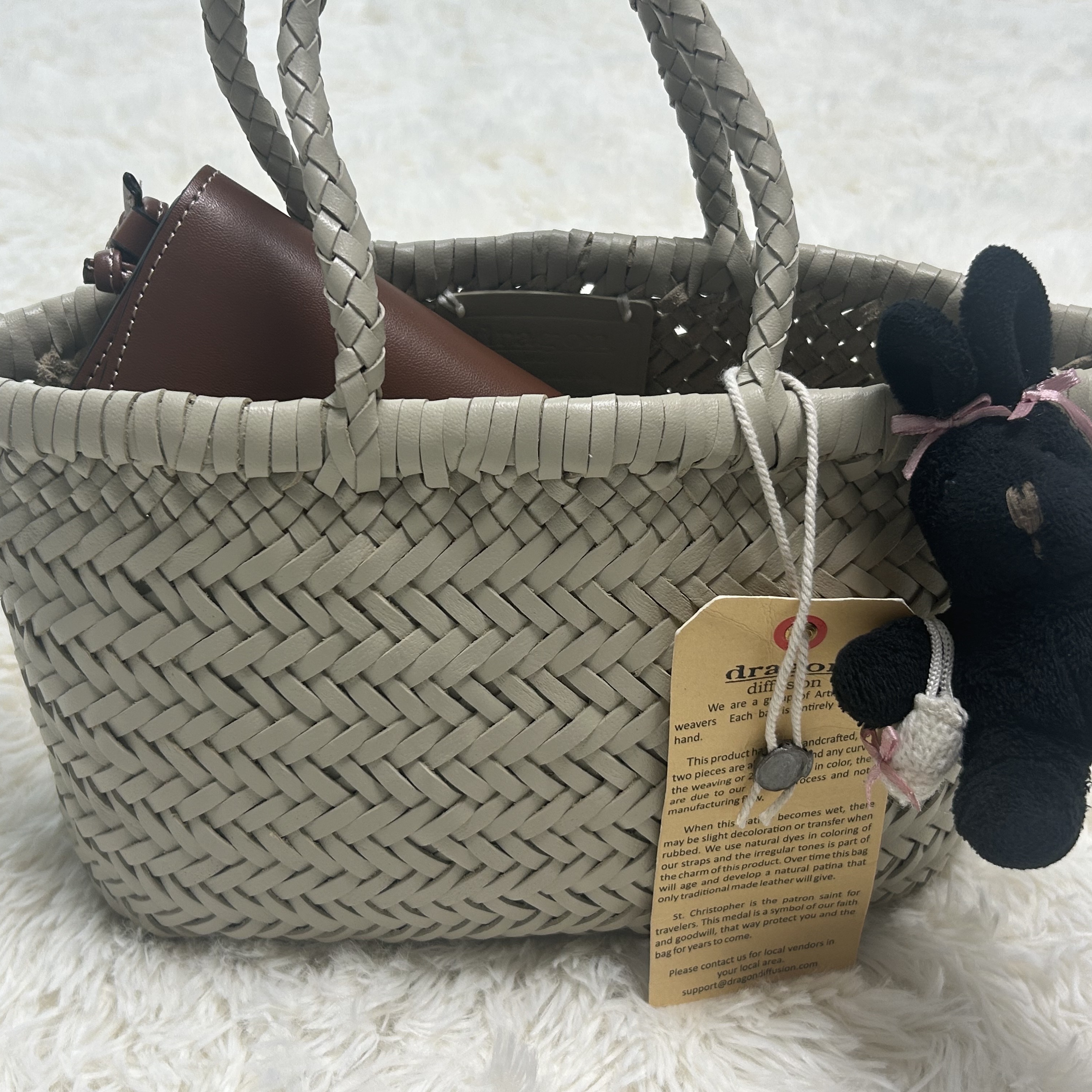 Dragon Diffusion Mini Flat Gora Pearl 착용 스타일 - 1