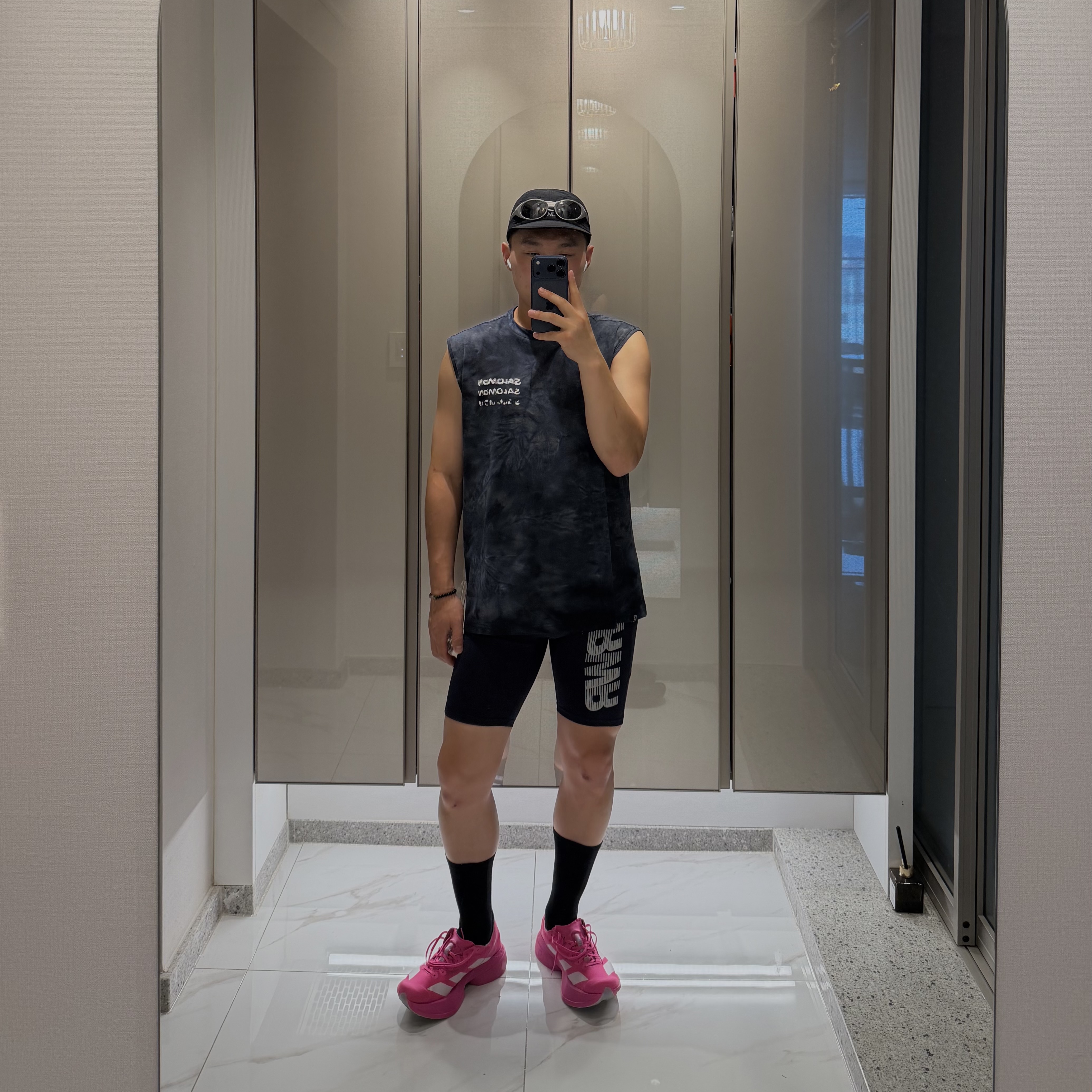 [KREAM 단독] runwhither Half Tights Navy, Adidas Adizero Adios Pro 4 Shock Pink Zero Metalic 착용 스타일 - 1