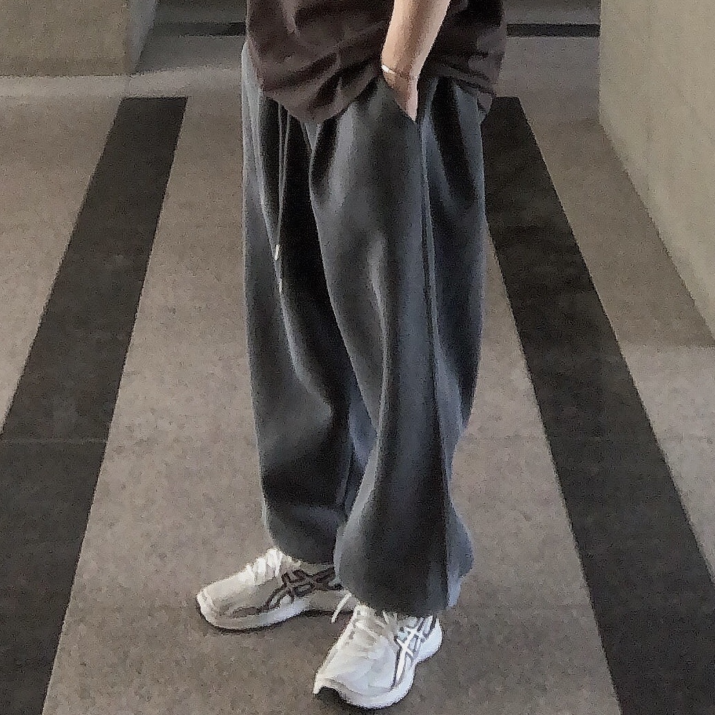 Undermycar Mu.03 Anti Fxxking Logo Play Oversized Sweat Jogger Pigment Gray 착용 스타일 - 1