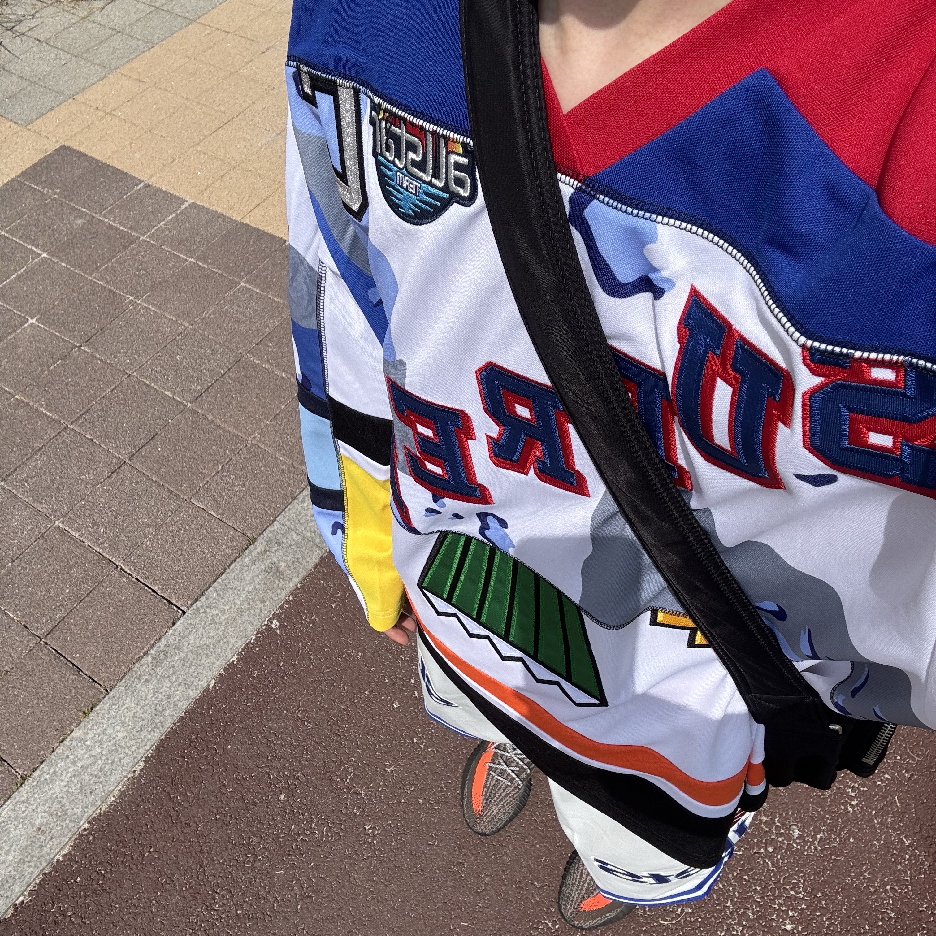 Supreme Paneled Hockey Jersey White - 26SS, Supreme Mitchell & Ness Teams Basketball Short White  - 26SS 착용 스타일