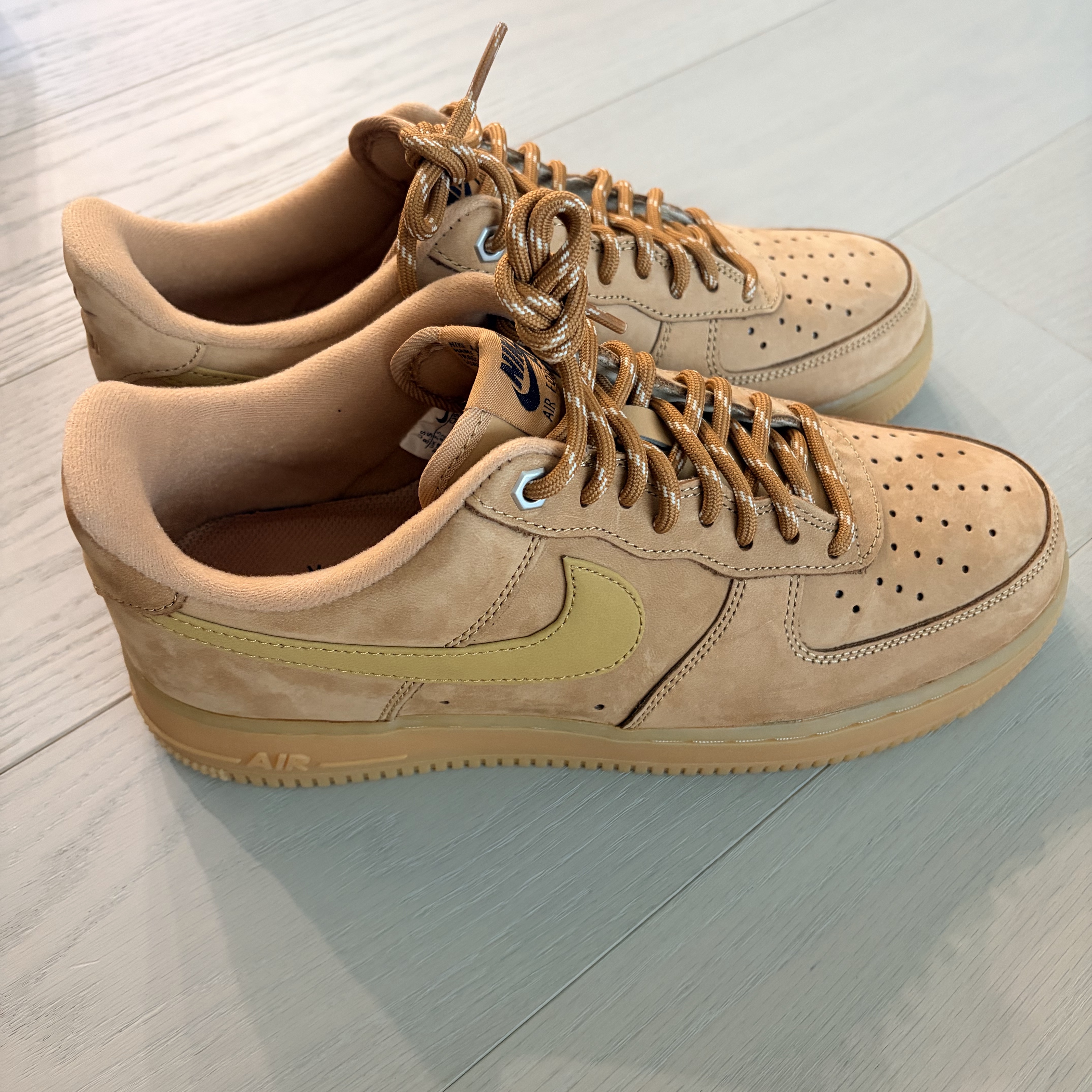 Nike Air Force 1 '07 WB Flax 착용 스타일