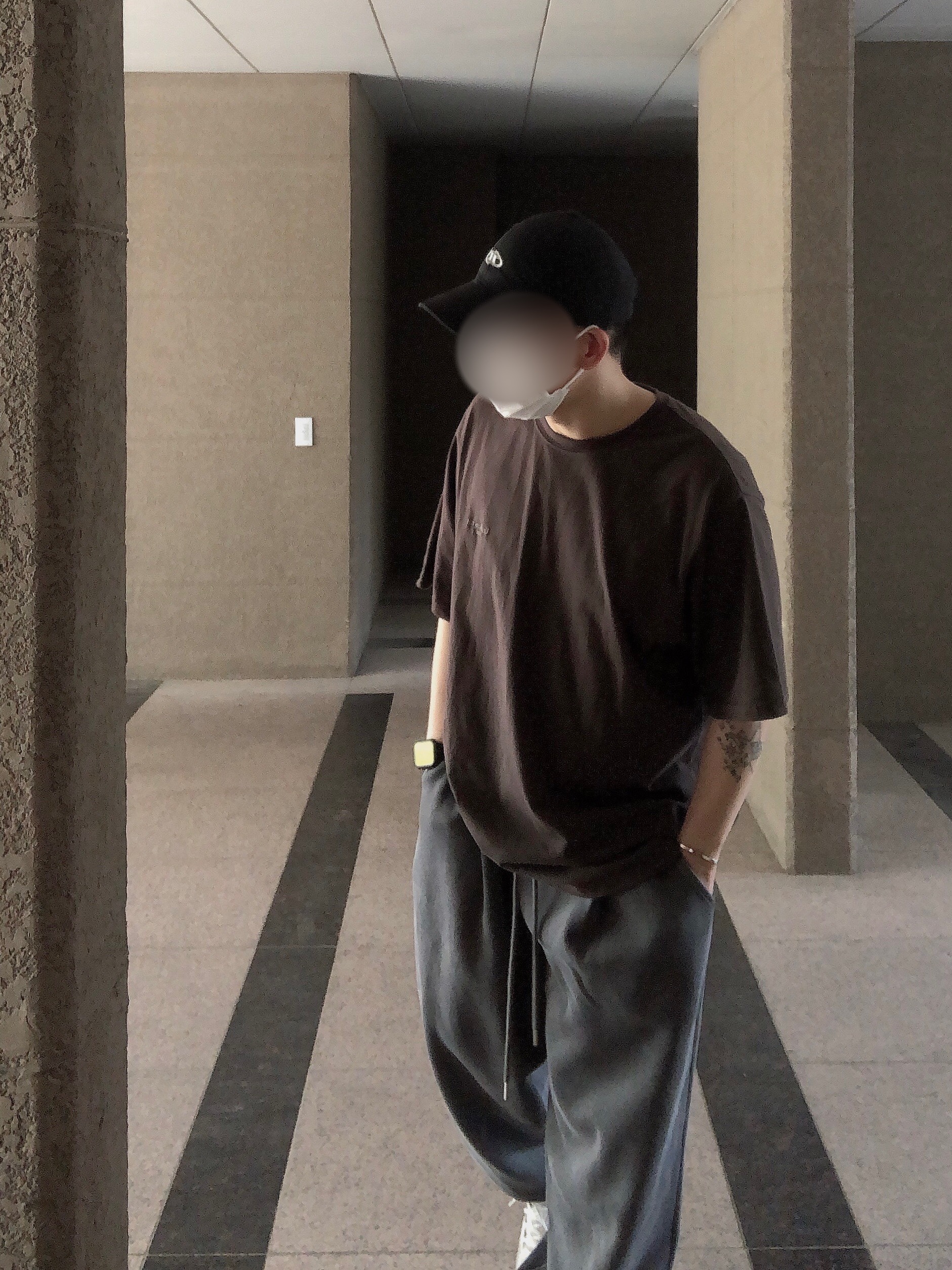 Undermycar Mu.03 Anti Fxxking Logo Play Oversized Sweat Jogger Pigment Gray 착용 스타일 - 2