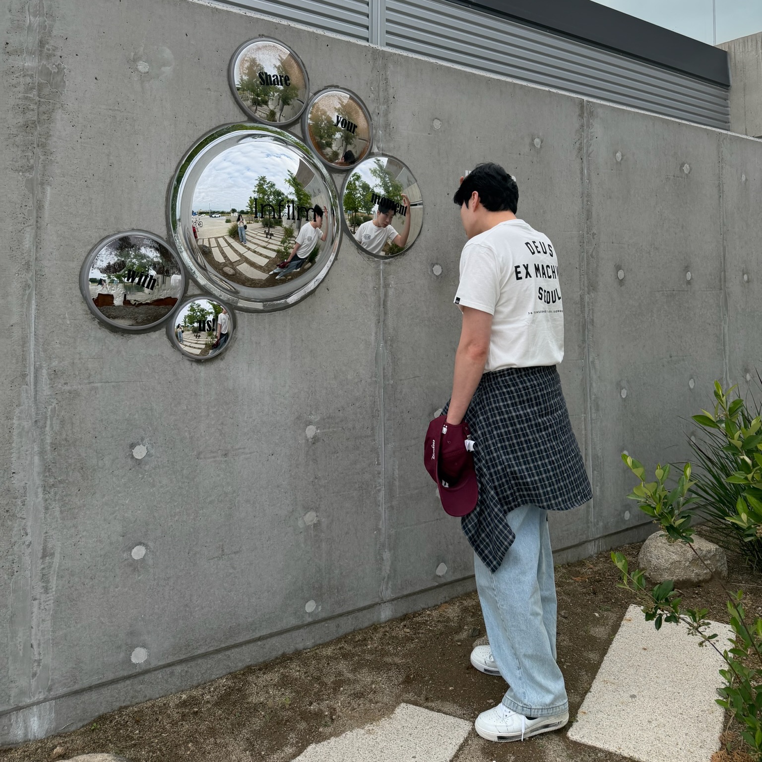 Deus Ex Machina Deus Seoul College Address T-Shirt White, Nike x Peaceminusone Air Force 1 Low Para-Noise 2.0 착용 스타일 - 2