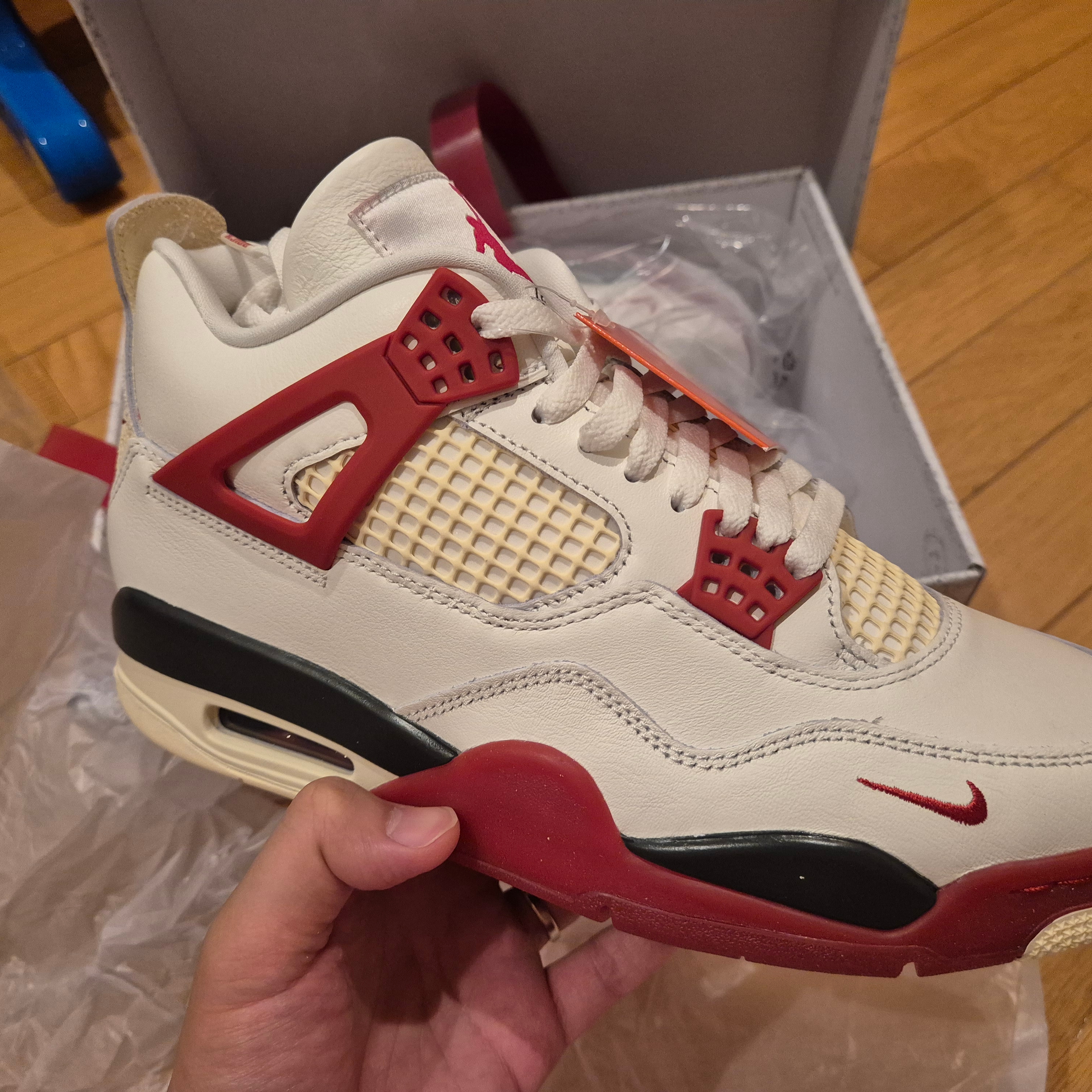 Jordan 4 x Nigel Sylvester Retro OG Brick After Brick 착용 스타일