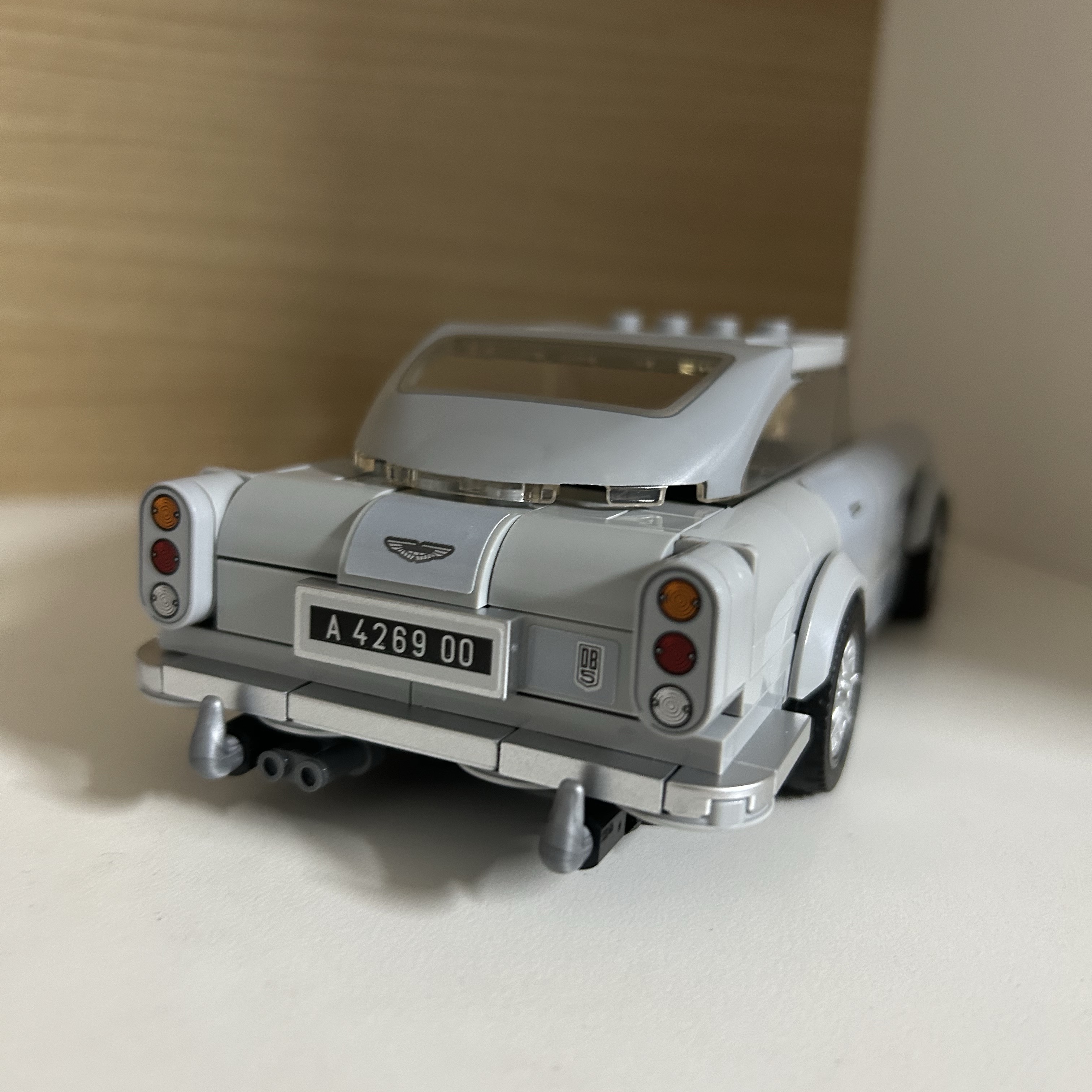 Lego 007 Aston Martin DB5 착용 스타일