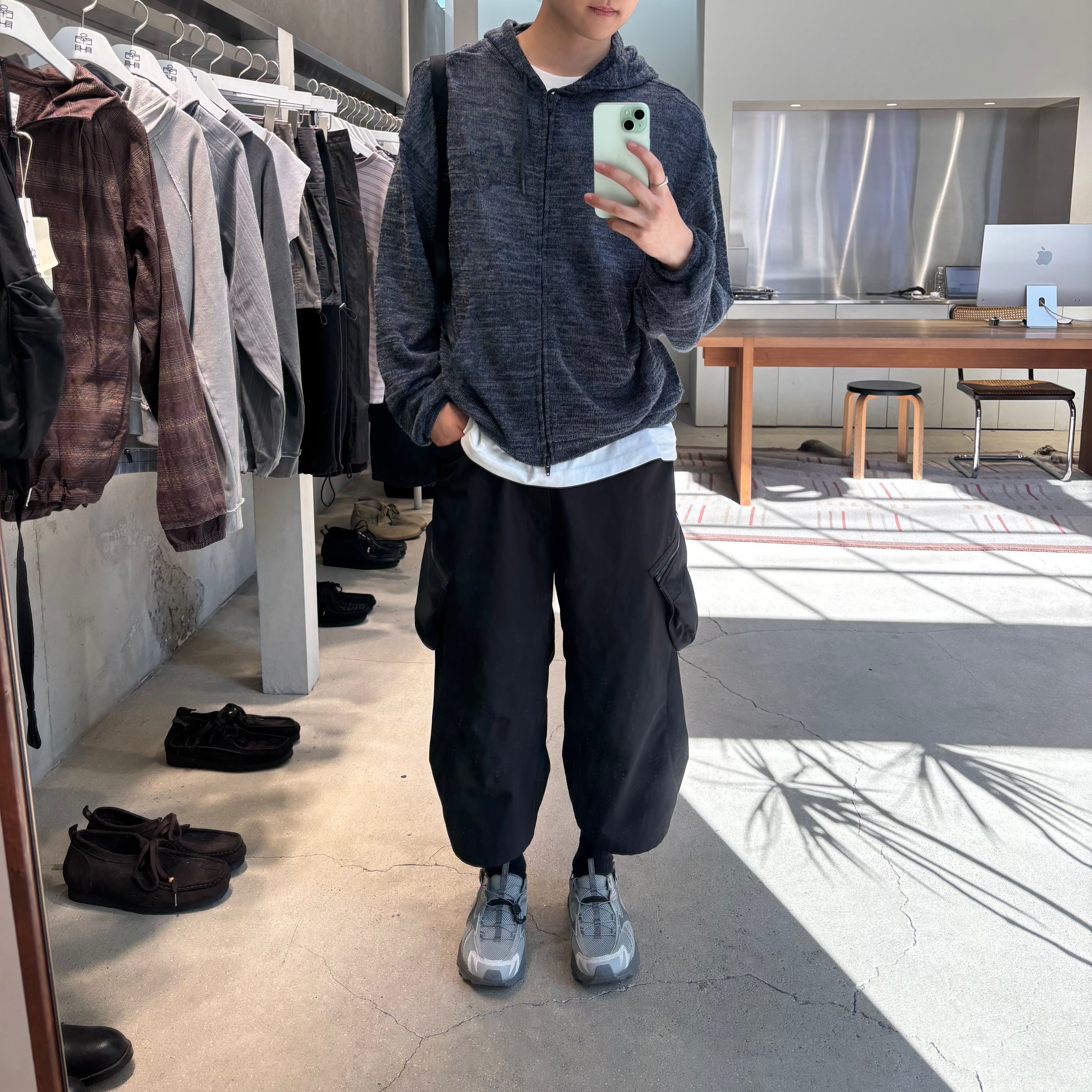 Polyteru Net Zip Hoodie Blue, Sansan Gear Utility Cargo Pants Black 착용 스타일