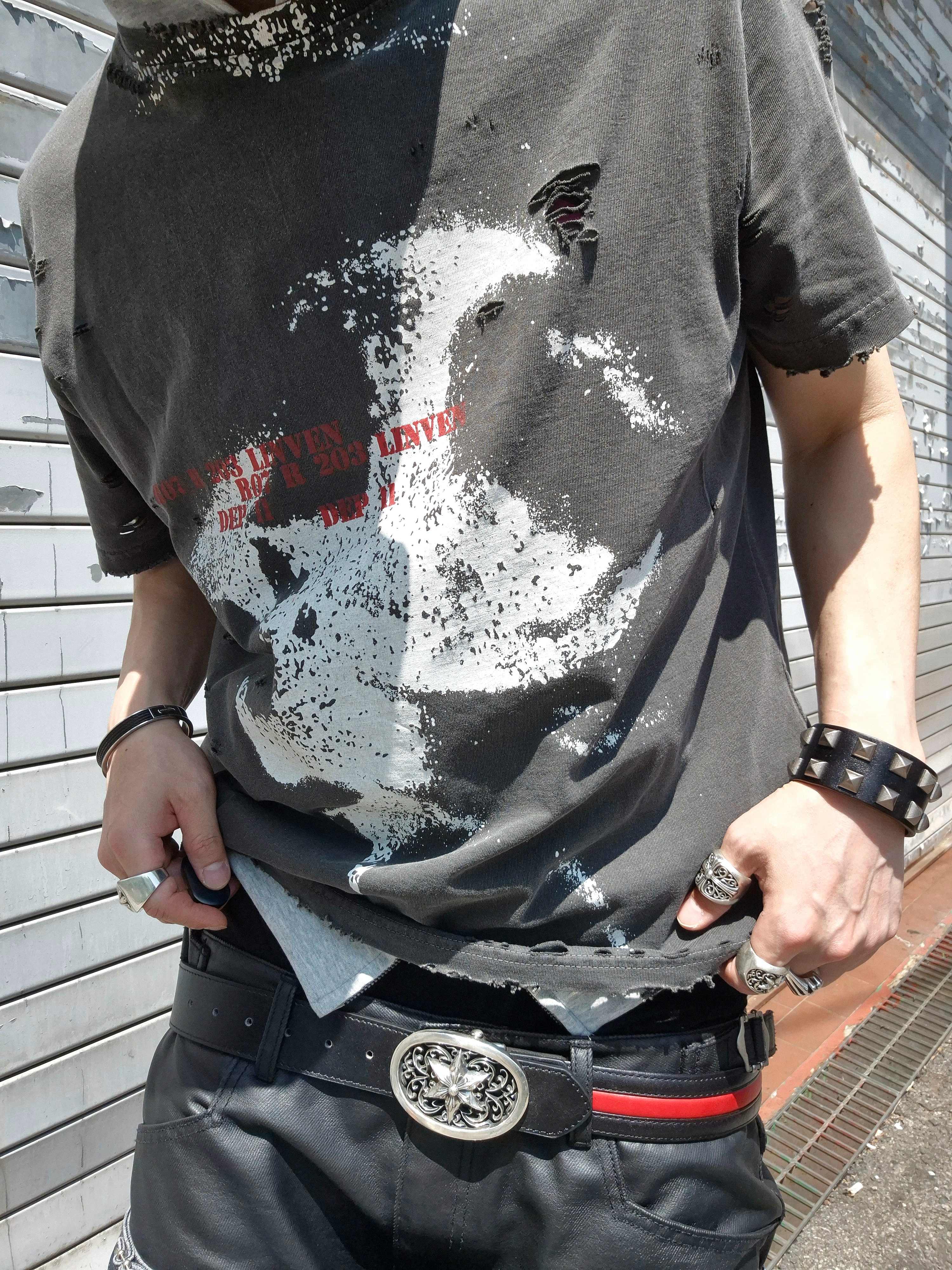 Chrome Hearts CH Hollywood Trucker Hat Black White, Dr. Martens x Rick Owens Quad Sole Steel Toe Boots Black 착용 스타일 - 2