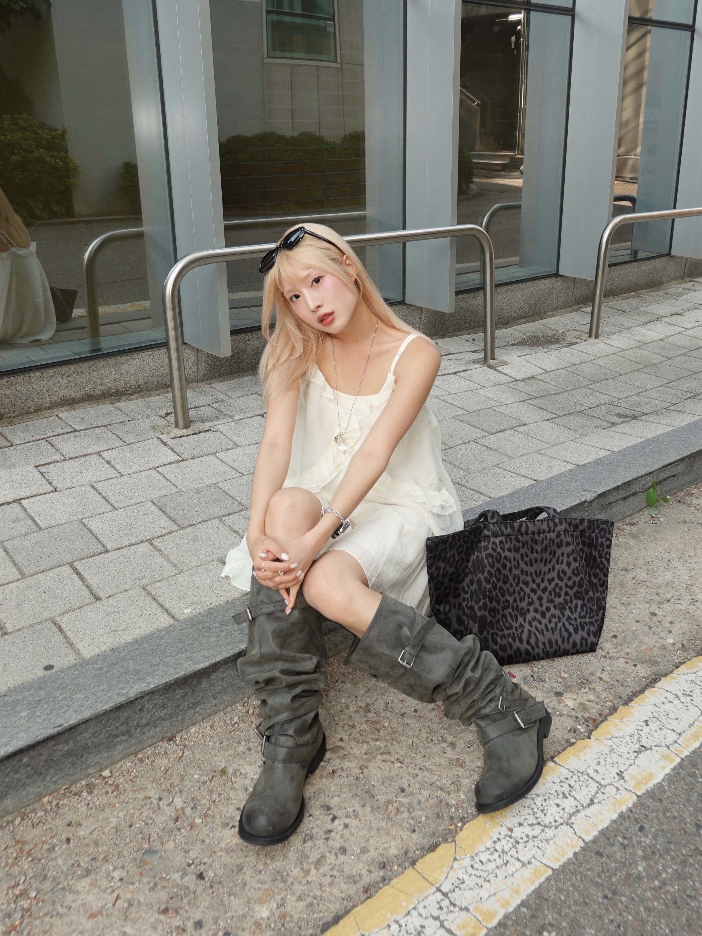 Gentle Monster Blanc 01 Black 착용 스타일 - 1