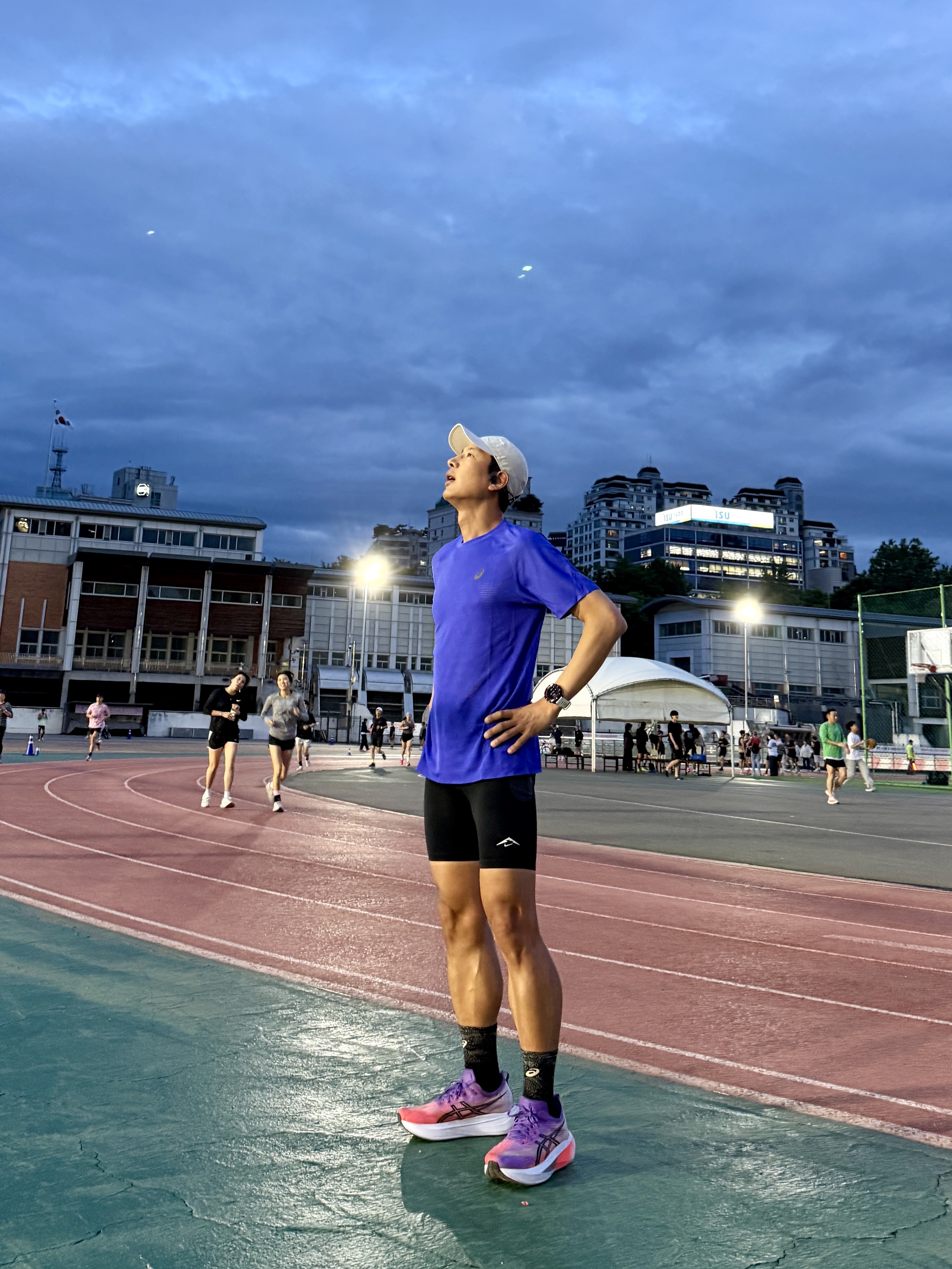 Asics Running Cushion Socks Crew Performance Black 착용 스타일 - 2