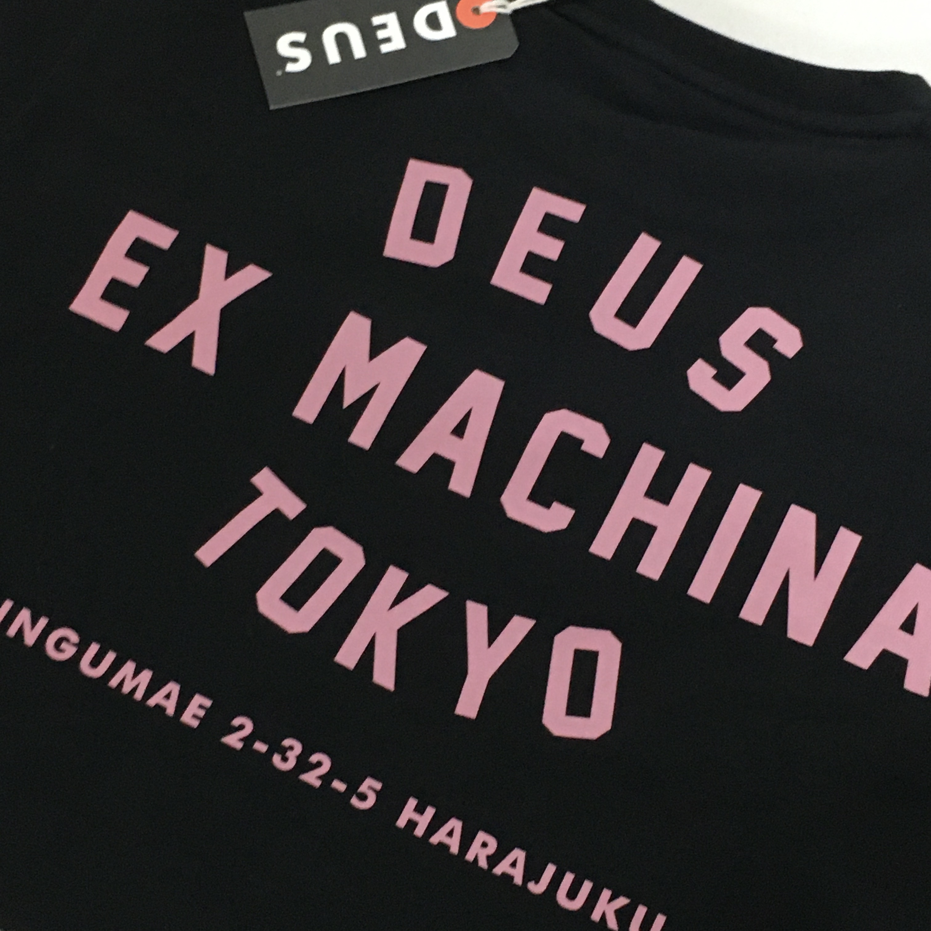 Deus Ex Machina Tokyo College Address T-Shirt Black 착용 스타일