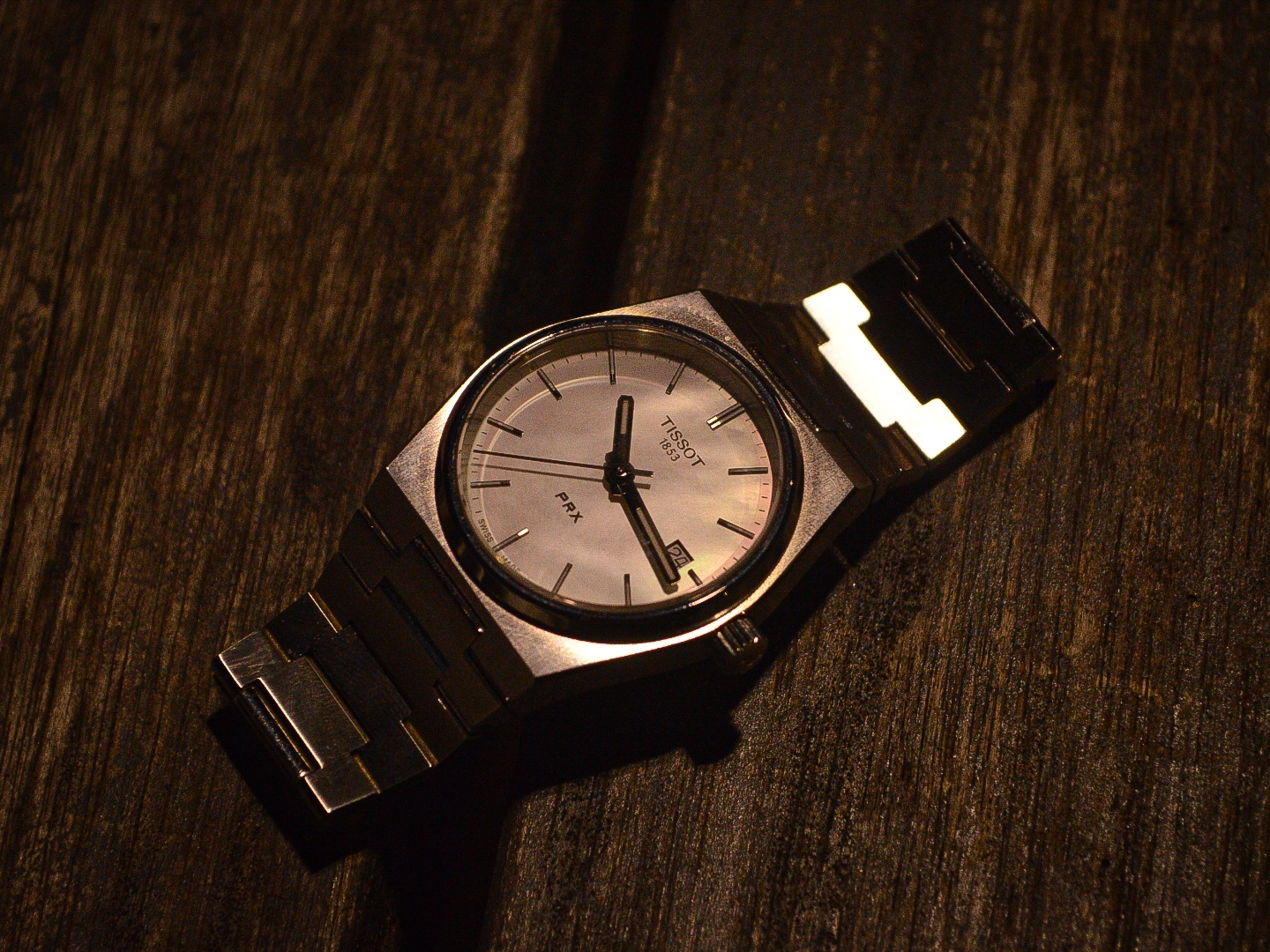 Tissot PRX 35mm Quartz Steel White 착용 스타일 - 1