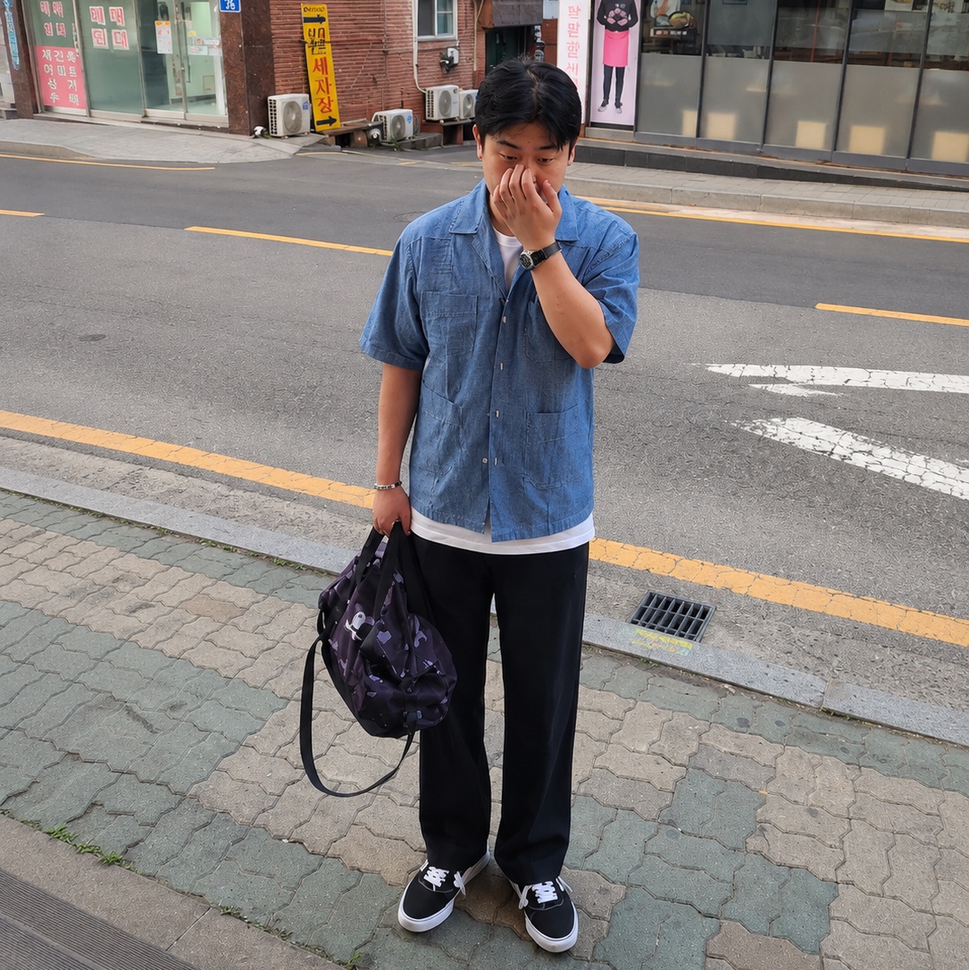Maison Mihara Yasuhiro Baker OG Sole Canvas Low Cut Sneakers Black, GU x Engineered Garments Cuban Shirt 5/8 Sleeve Blue 착용 스타일