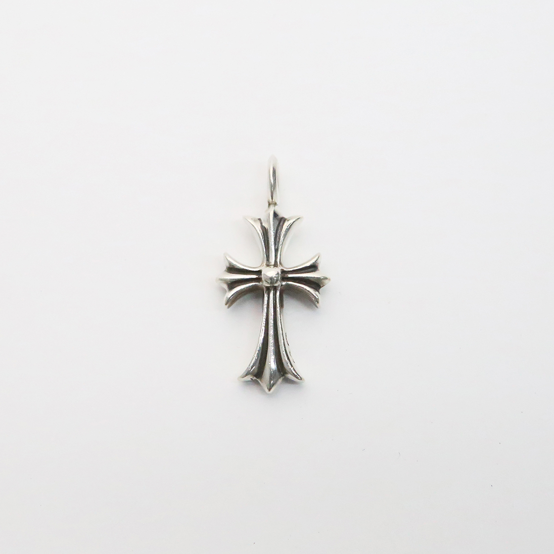 한스룸 크롬하츠 타이니팻 크로스 참 파베 에메랄드(Hansroom Chrome Hearts Tiny Fat Cross charm Pave Emerald) - 3