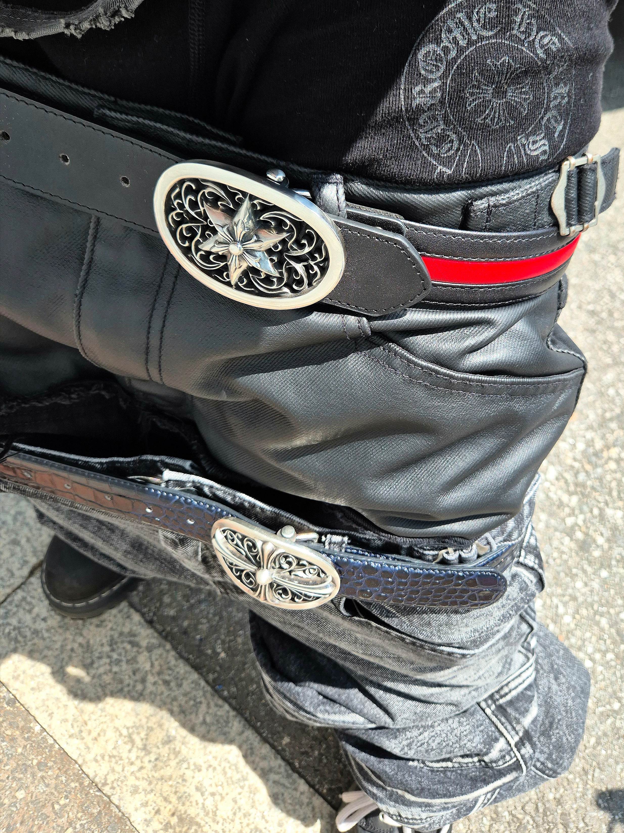 ROARINGRAD Freid Skater T-Shirt Black, Dr. Martens x Rick Owens Quad Sole Steel Toe Boots Black 착용 스타일 - 2