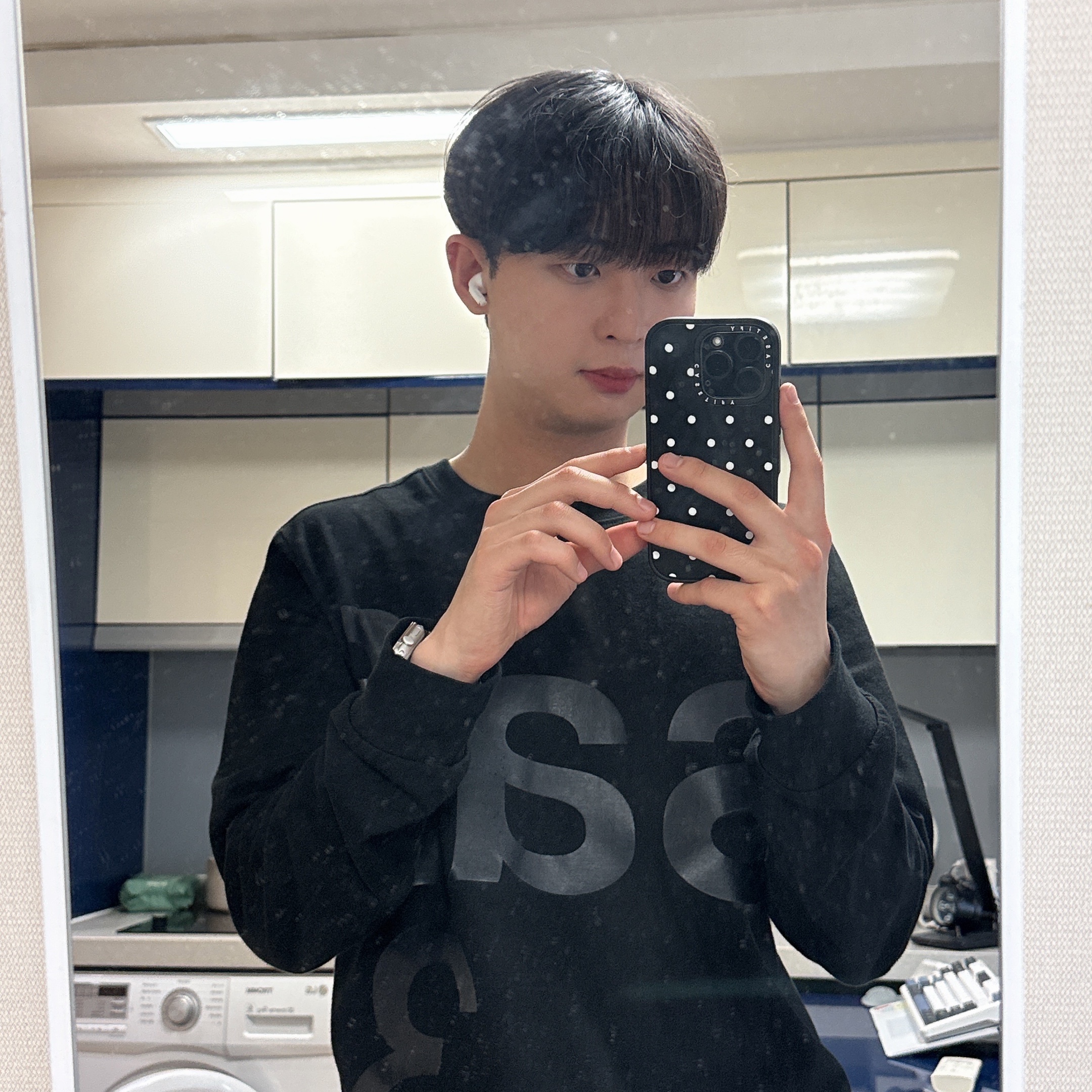 [KREAM 단독] Safarispot Basic Safari LS T-Shirt Black 착용 스타일