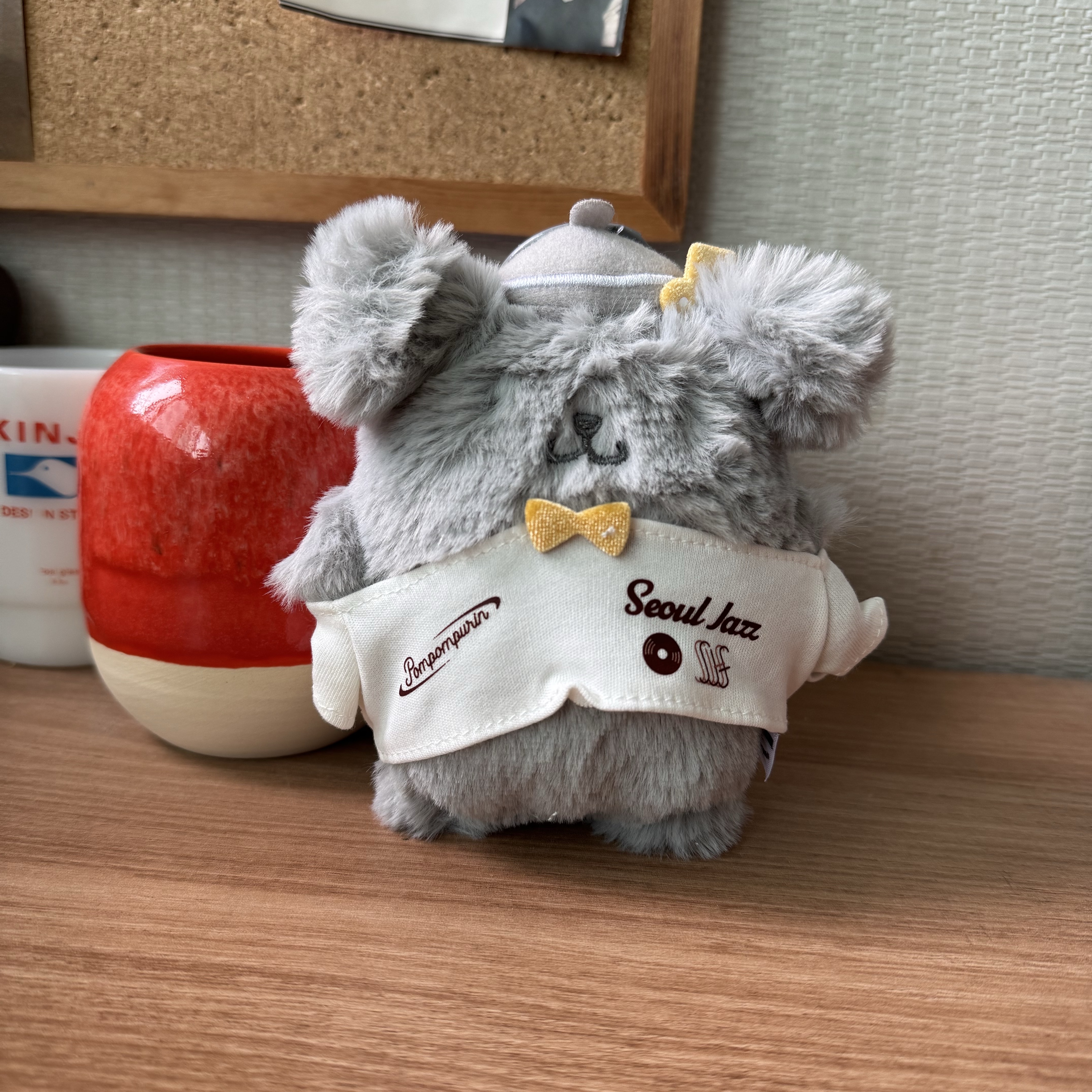 SJF X POMPOMPURIN PLUSH KEYCHAIN - GRAY 착용 스타일
