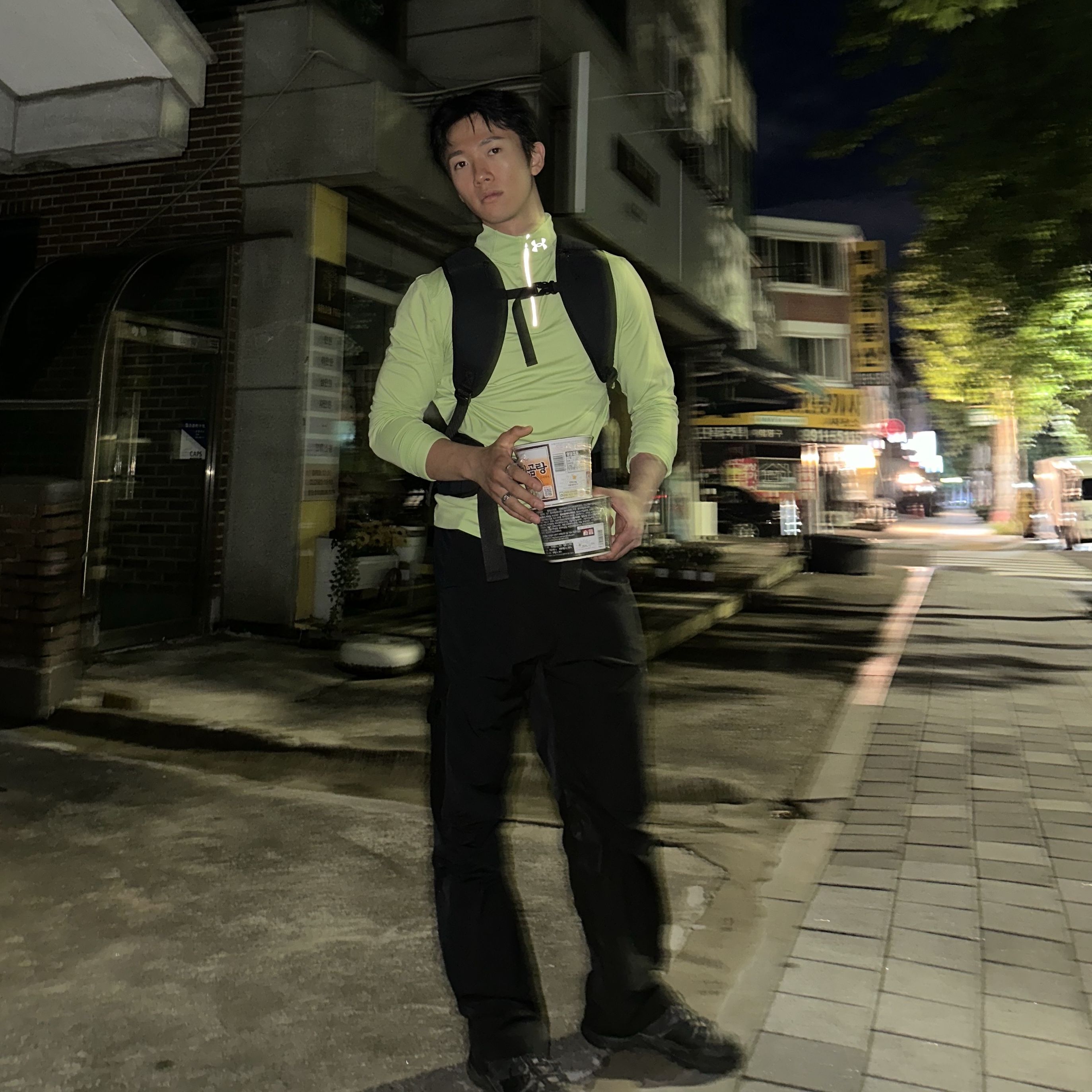 Salomon x Carhartt WIP X-Alp Black, Ignota Core:8 Roamer Cargo Pants Black 착용 스타일