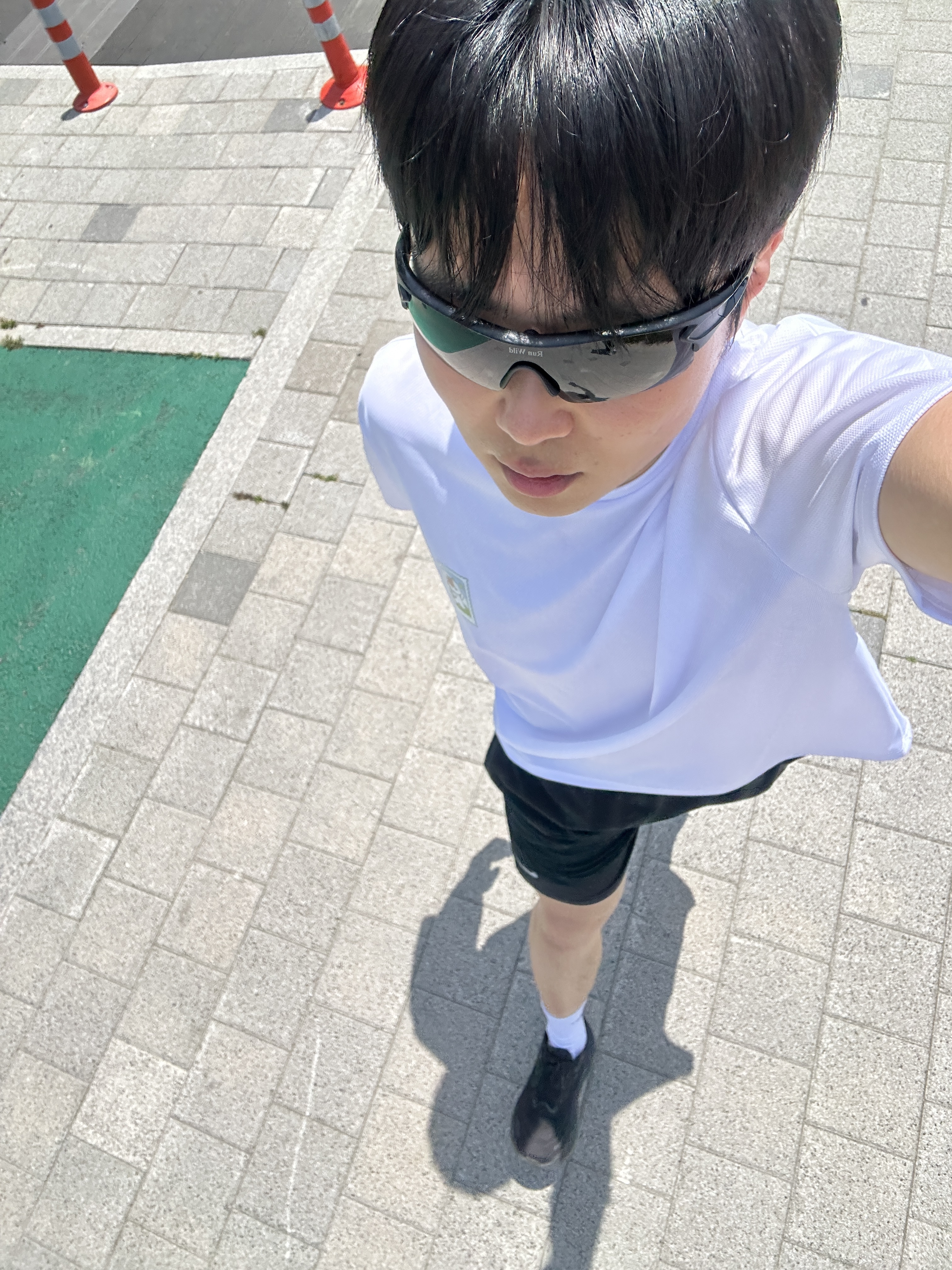 mnmpair Run Wild Sunglasses Black 착용 스타일