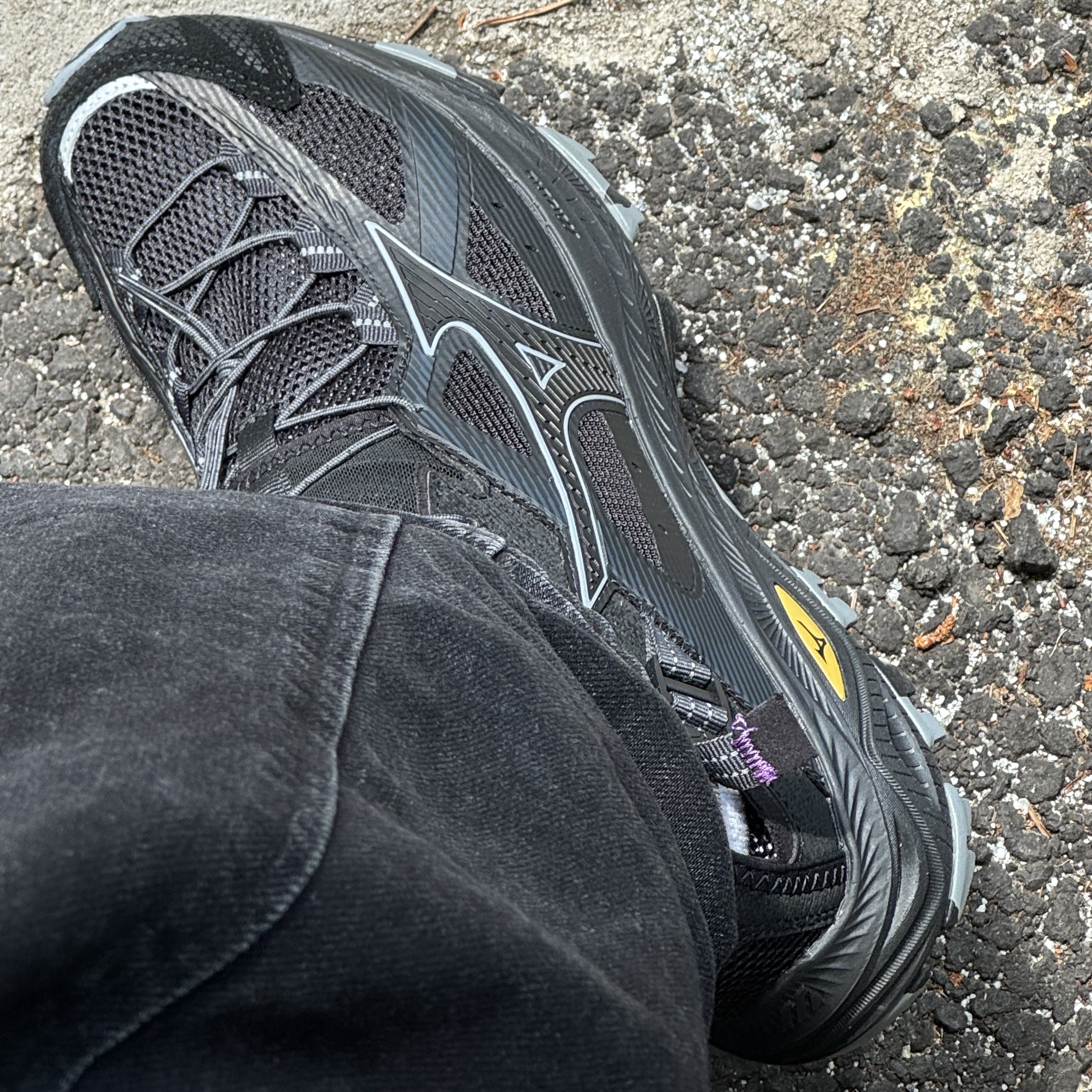 Mizuno Racer Trail SE V2 Black 착용 스타일