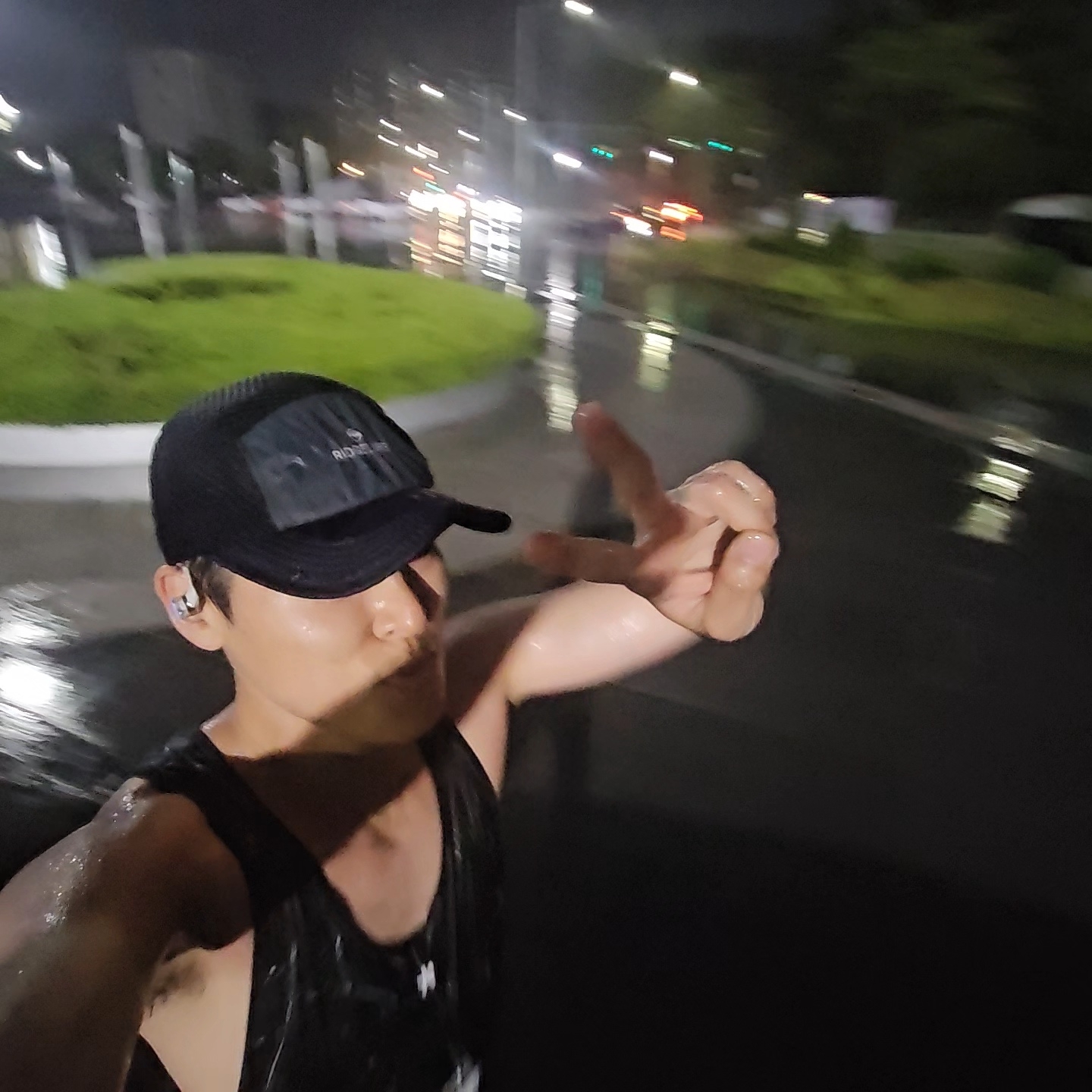 REACTIFY Scratcher Singlet Black, Nike Stride Run Energy Dri-Fit 5 Inch Brief Lined Running Shorts Total Orange Black - Asia 착용 스타일 - 2
