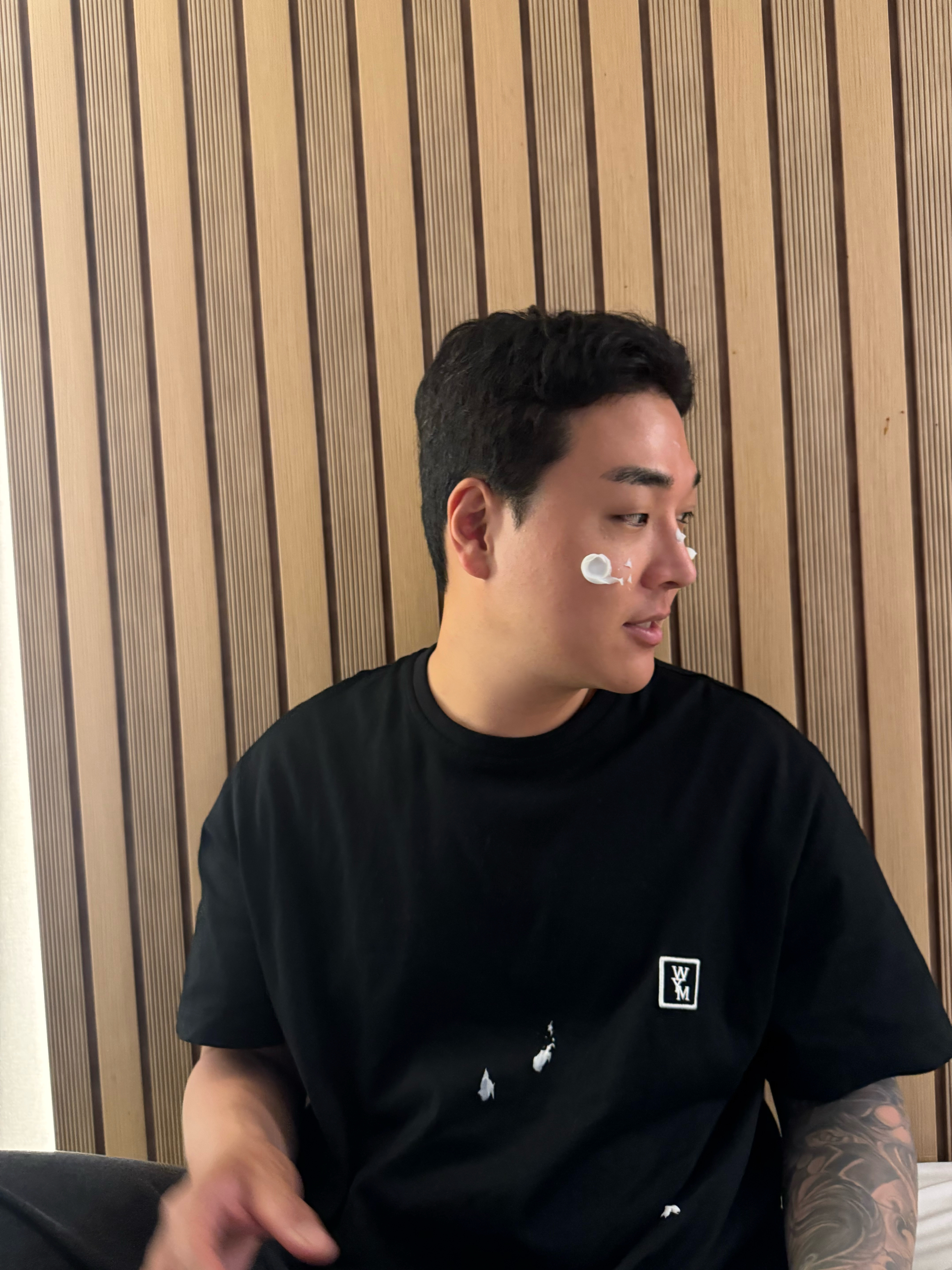 Wooyoungmi Cotton Back Logo T-Shirt Black - 25SS, Wooyoungmi Cotton Back Logo T-Shirt Black - 26SS 착용 스타일 - 10