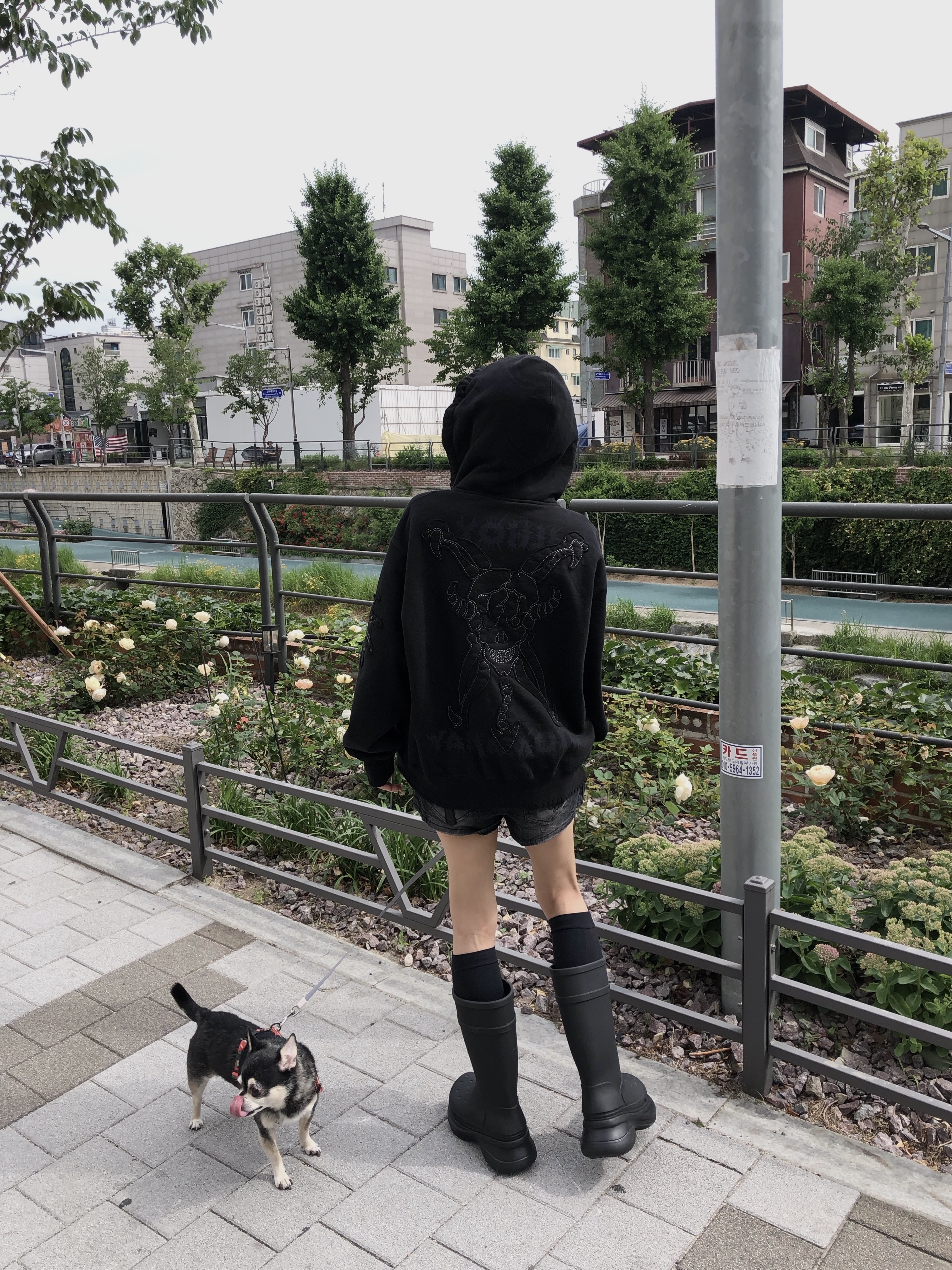 Supreme x Y's by Yohji Yamamoto Zip Up Hooded Sweatshirt Black - 25FW, Balenciaga x Crocs Rubber Boot Black 착용 스타일 - 2