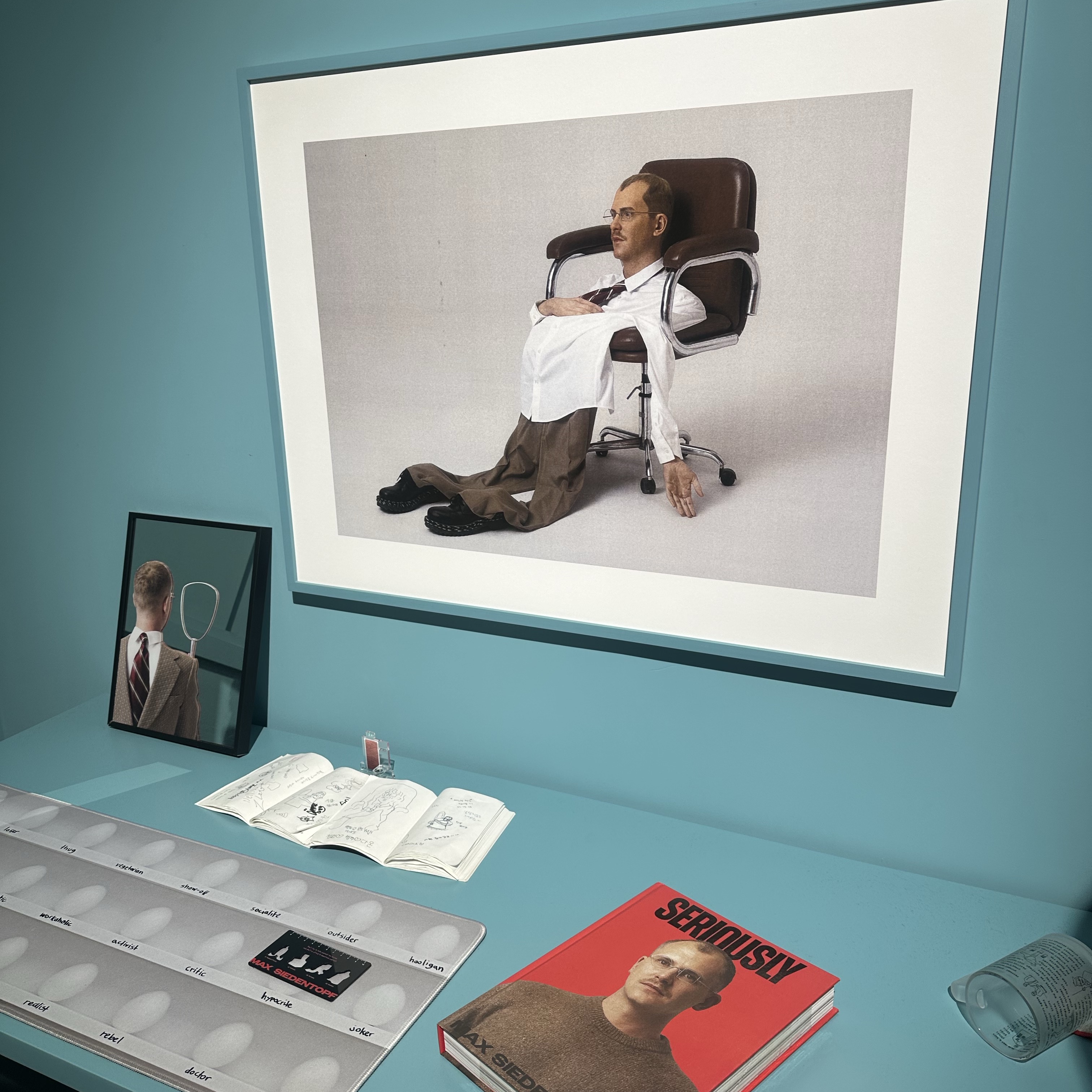MAX SIEDENTOPF Solo Exhibition 1인권 착용 스타일 - 2