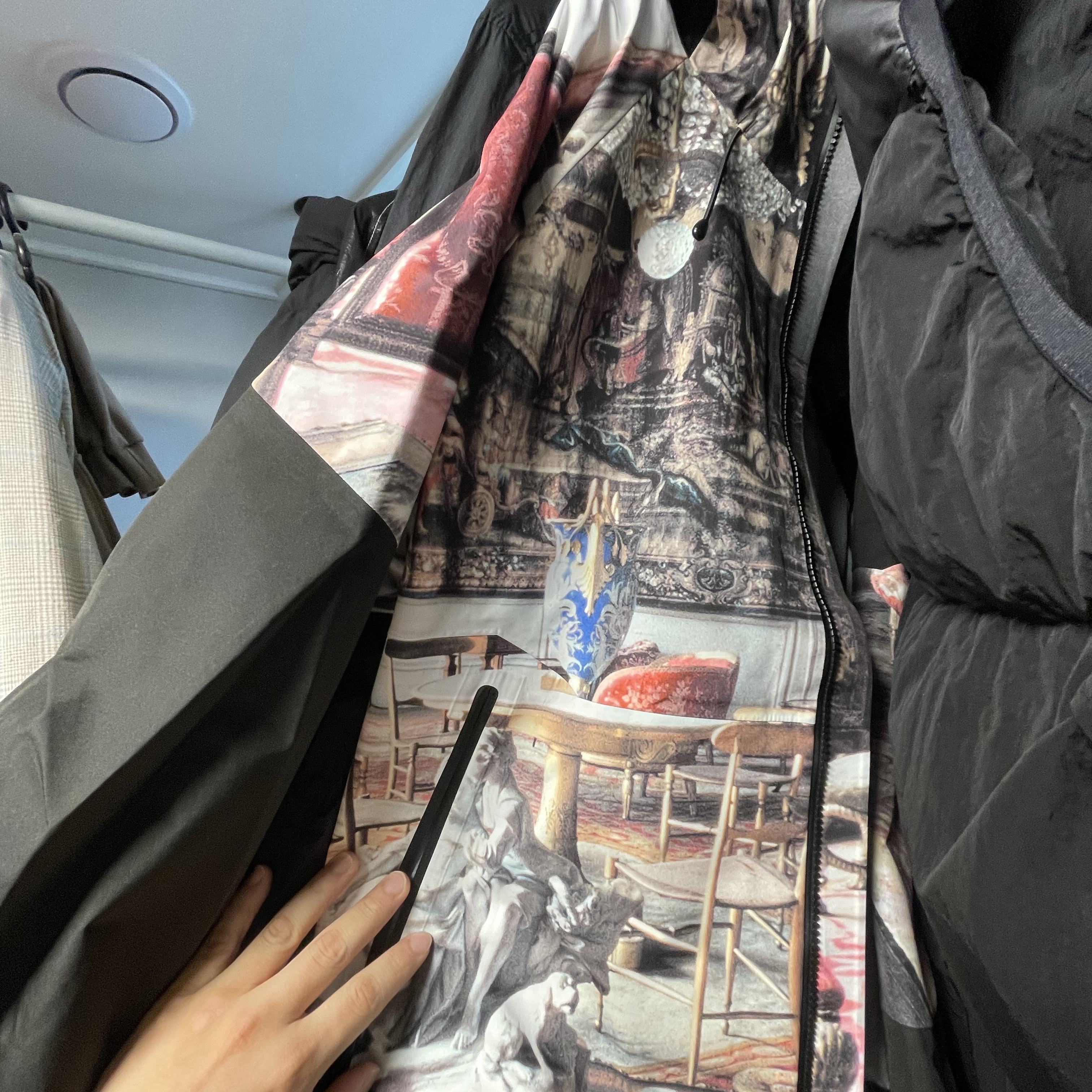 Palace x Vivienne Westwood Gore-Tex Jacket Colour Print - 24FW 착용 스타일