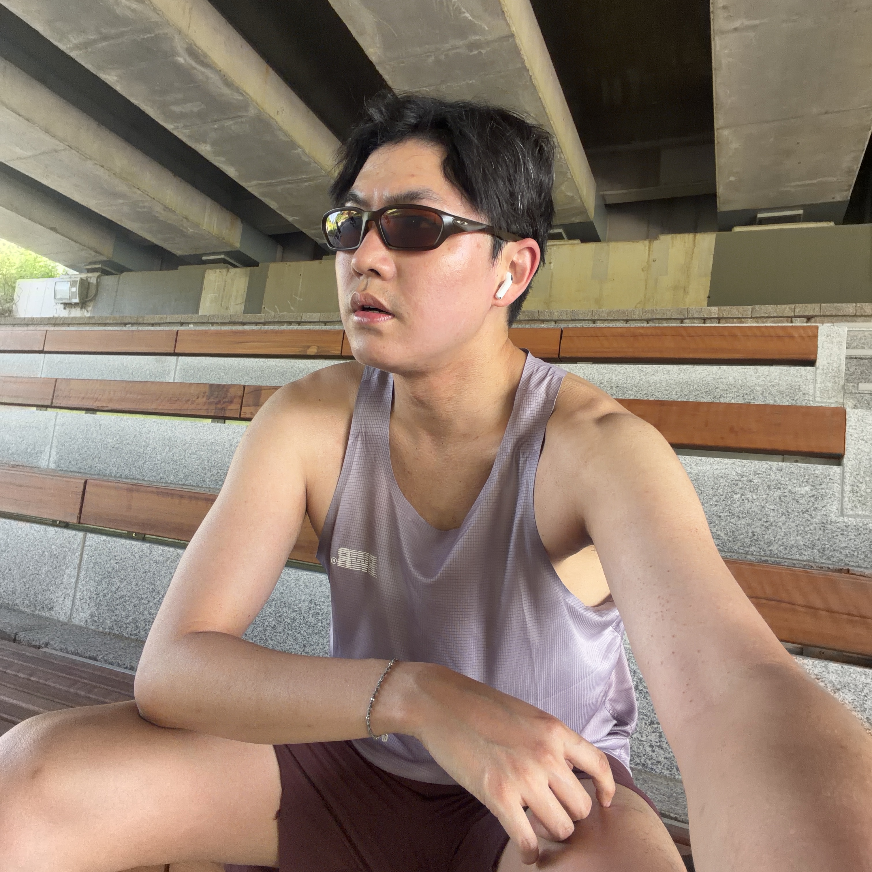 [KREAM 단독] runwhither Mesh Cap Khaki, [KREAM 단독] runwhither Race Seamless Singlet Cocoa 착용 스타일 - 4