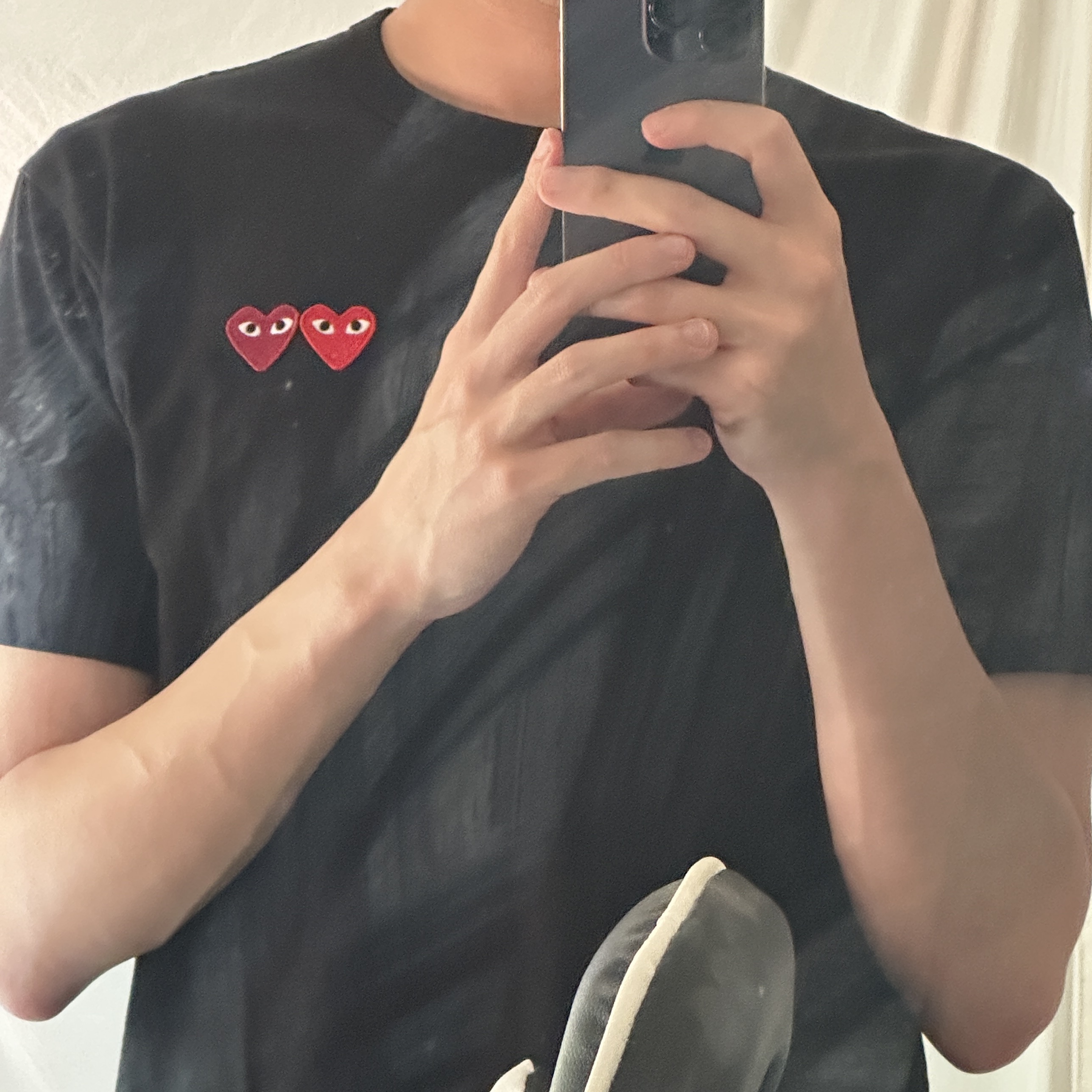 Play Comme des Garcons Double Heart T-Shirt Black 착용 스타일