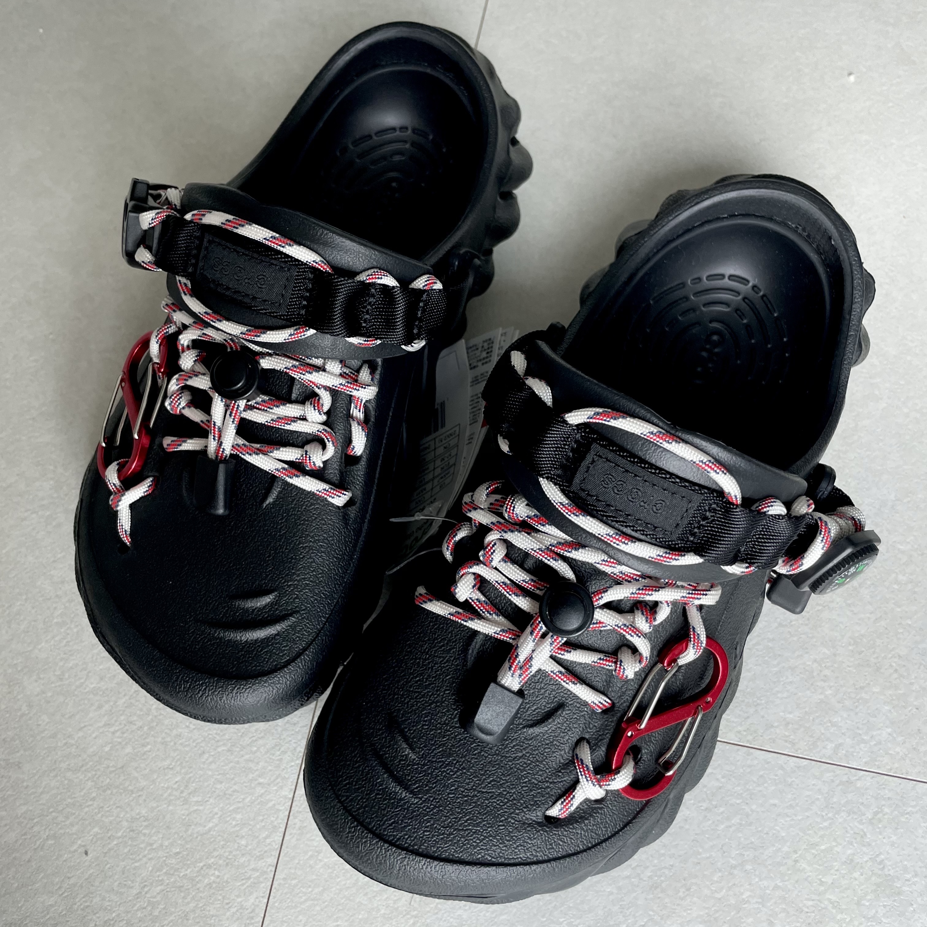 Crocs Echo Clog Black 착용 스타일