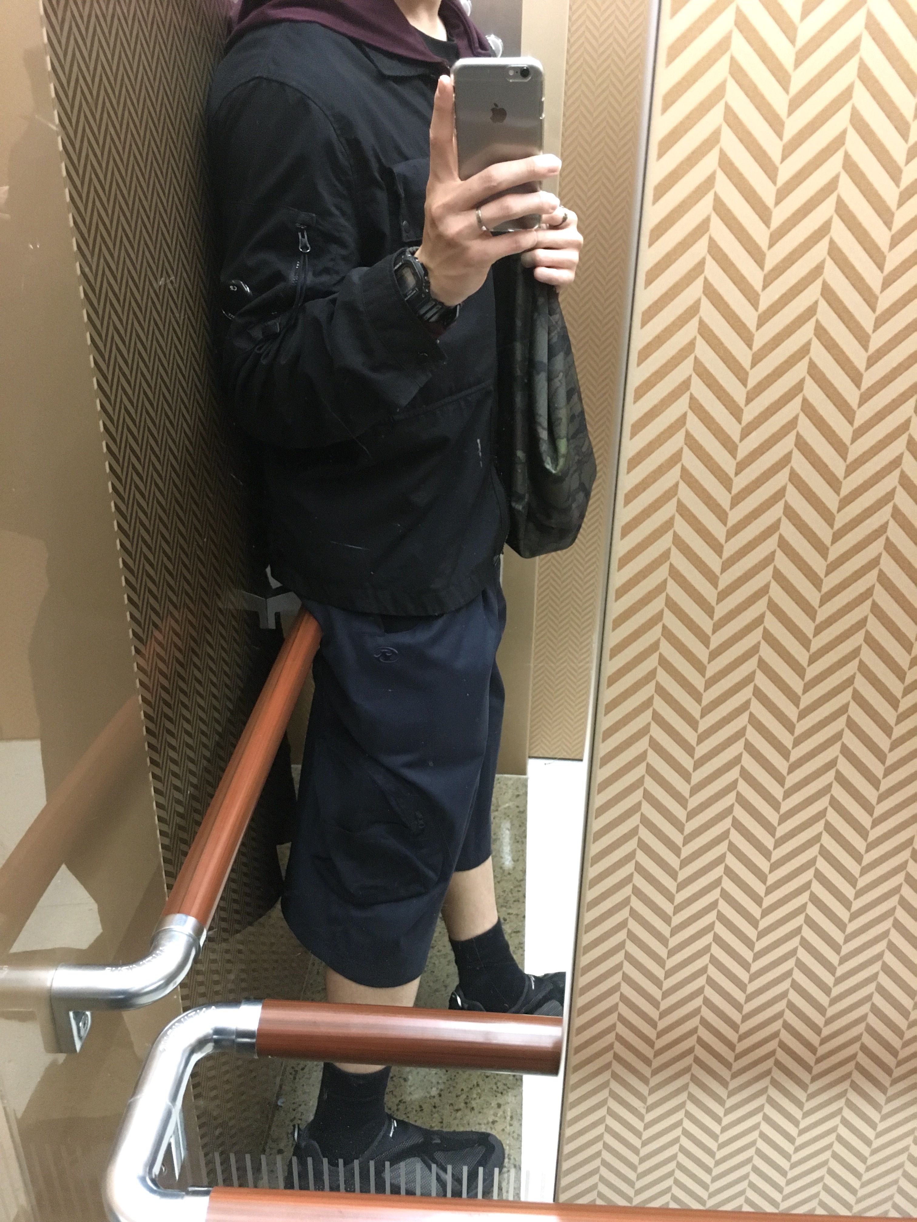 Sansan Gear Cargo Shorts Navy, New Balance x Comme des Garcons Homme ML610S Black 착용 스타일 - 1
