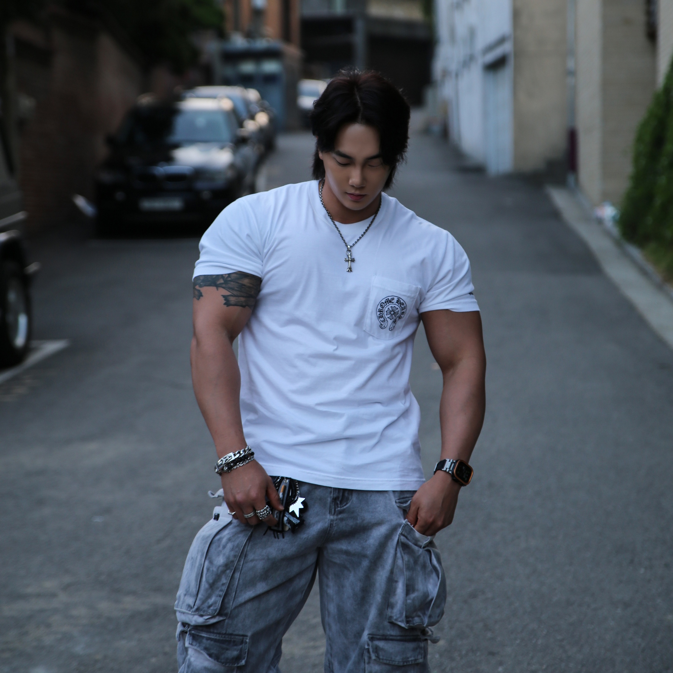 Chrome Hearts Horseshoe Logo Pocket T-Shirt White, Chrome Hearts Cemetery Ring Silver 착용 스타일 - 2
