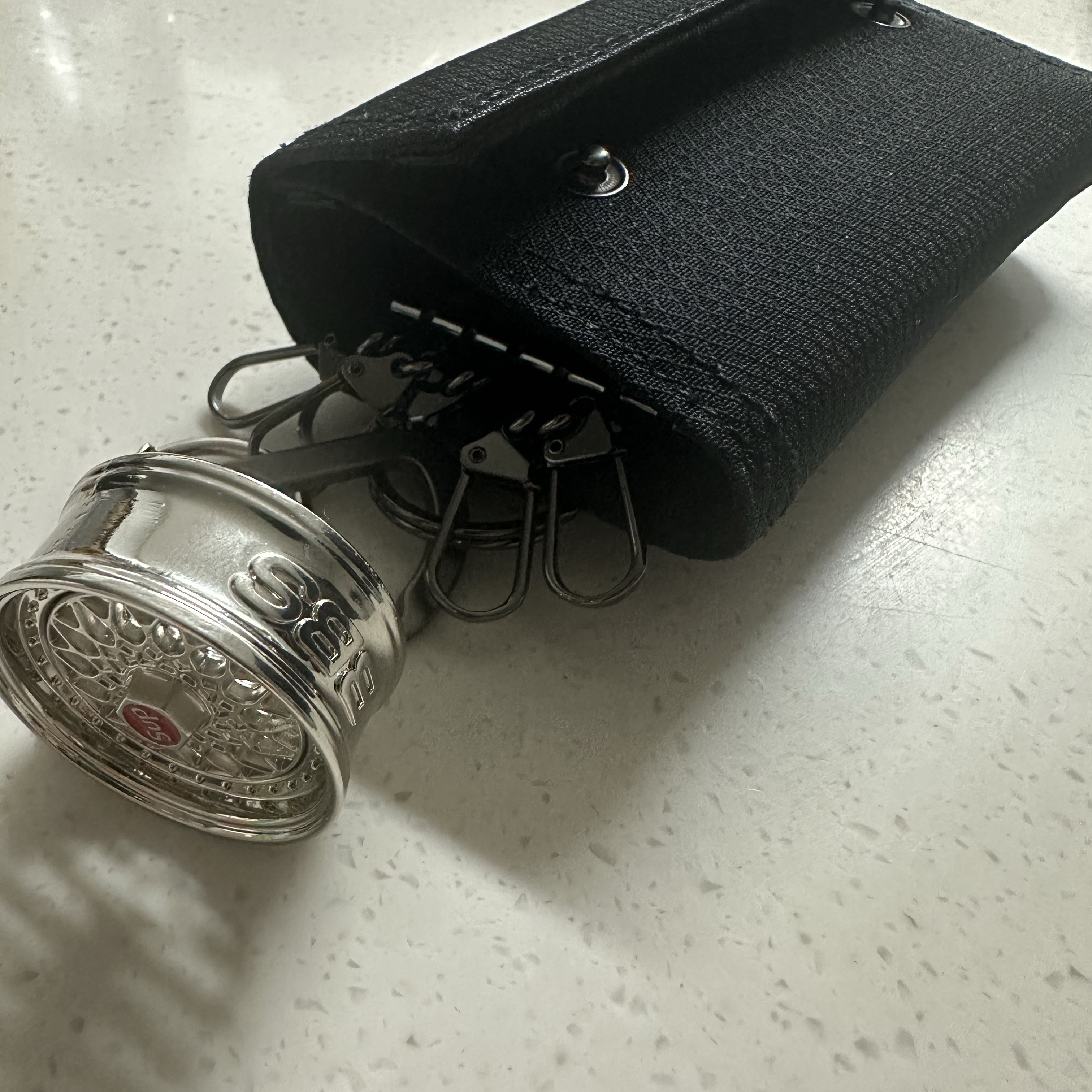 Supreme x BBS RS Rim Keychain Chrome - 25FW 착용 스타일 - 1