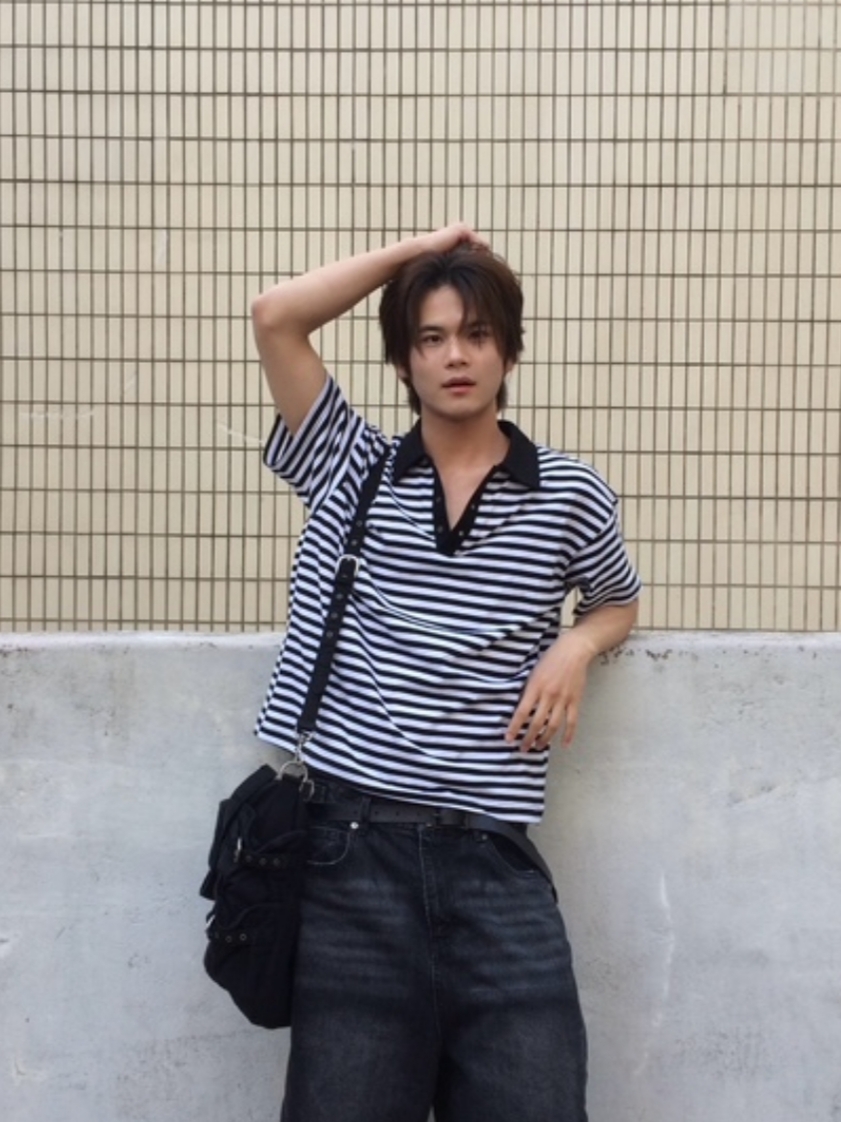 ROARINGRAD Striped Polo T-shirt Black 착용 스타일