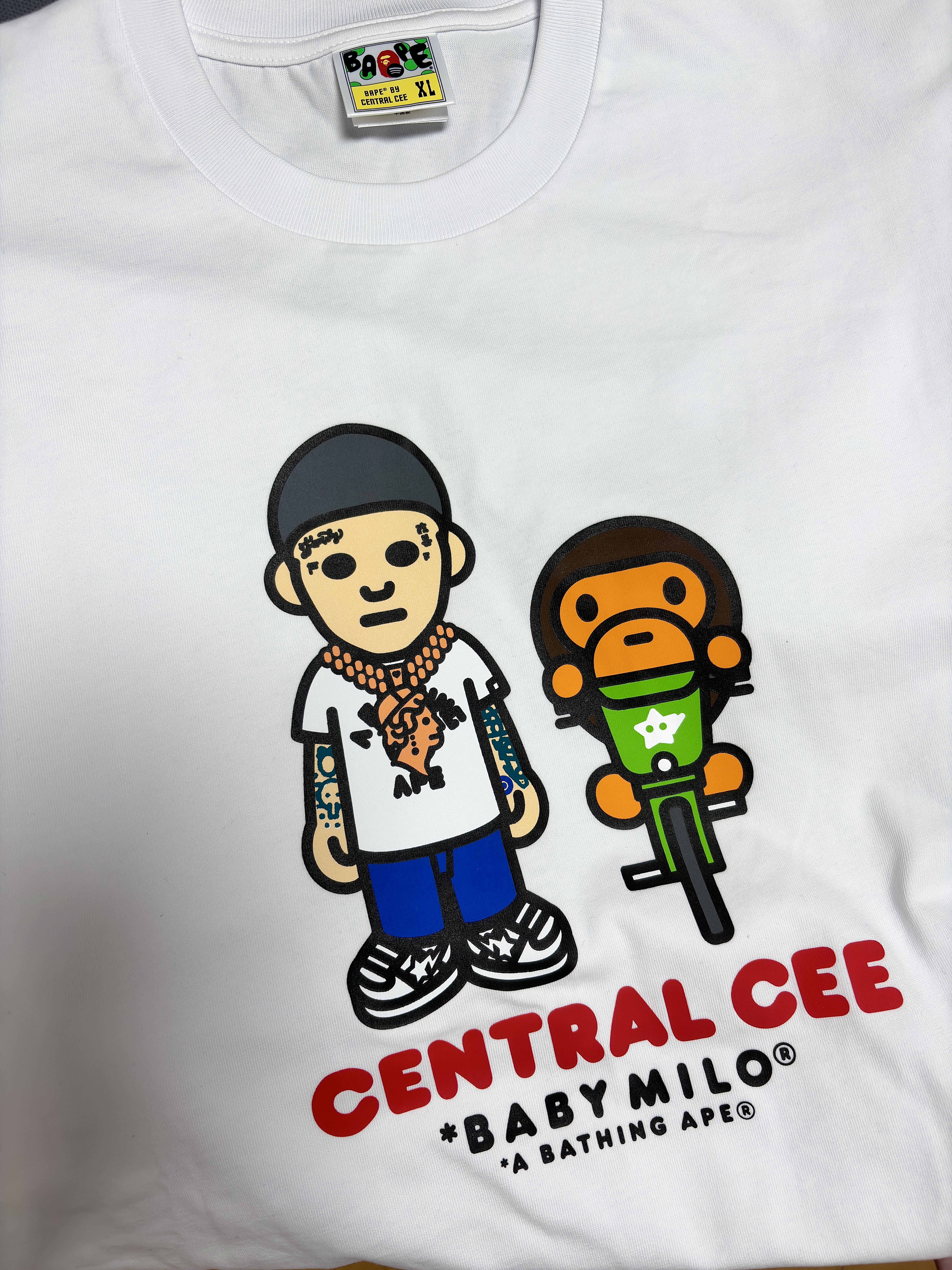 BAPE x Spotify x SYNA World By Central Cee Baby Milo Relaxed Fit T-Shirt White 착용 스타일